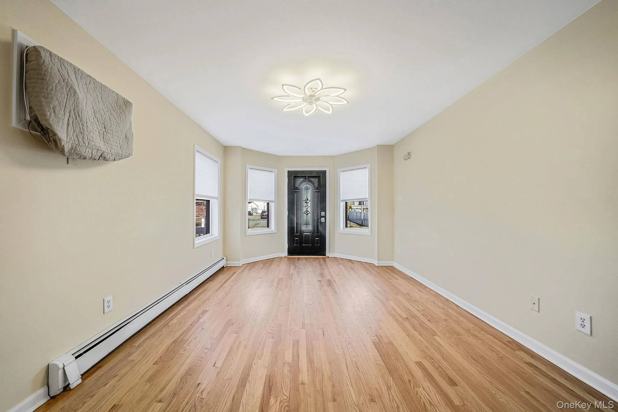 272 Harrison Street, Long Beach, NY, 2 Bedrooms Bedrooms, 5 Rooms Rooms,1 BathroomBathrooms,Residential Lease,For Rent,Harrison,0,976174 272 Harrison Street, Long Beach, NY, 2 Bedrooms Bedrooms, 5 Rooms Rooms,1 BathroomBathrooms,Residential Lease,For Rent,Harrison,0,976174