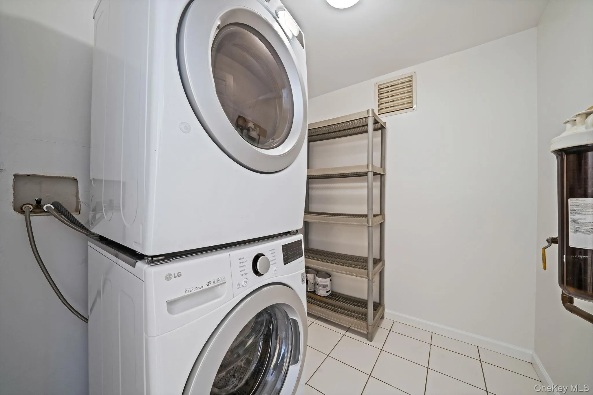 272 Harrison Street, Long Beach, NY, 2 Bedrooms Bedrooms, 5 Rooms Rooms,1 BathroomBathrooms,Residential Lease,For Rent,Harrison,0,976174 272 Harrison Street, Long Beach, NY, 2 Bedrooms Bedrooms, 5 Rooms Rooms,1 BathroomBathrooms,Residential Lease,For Rent,Harrison,0,976174