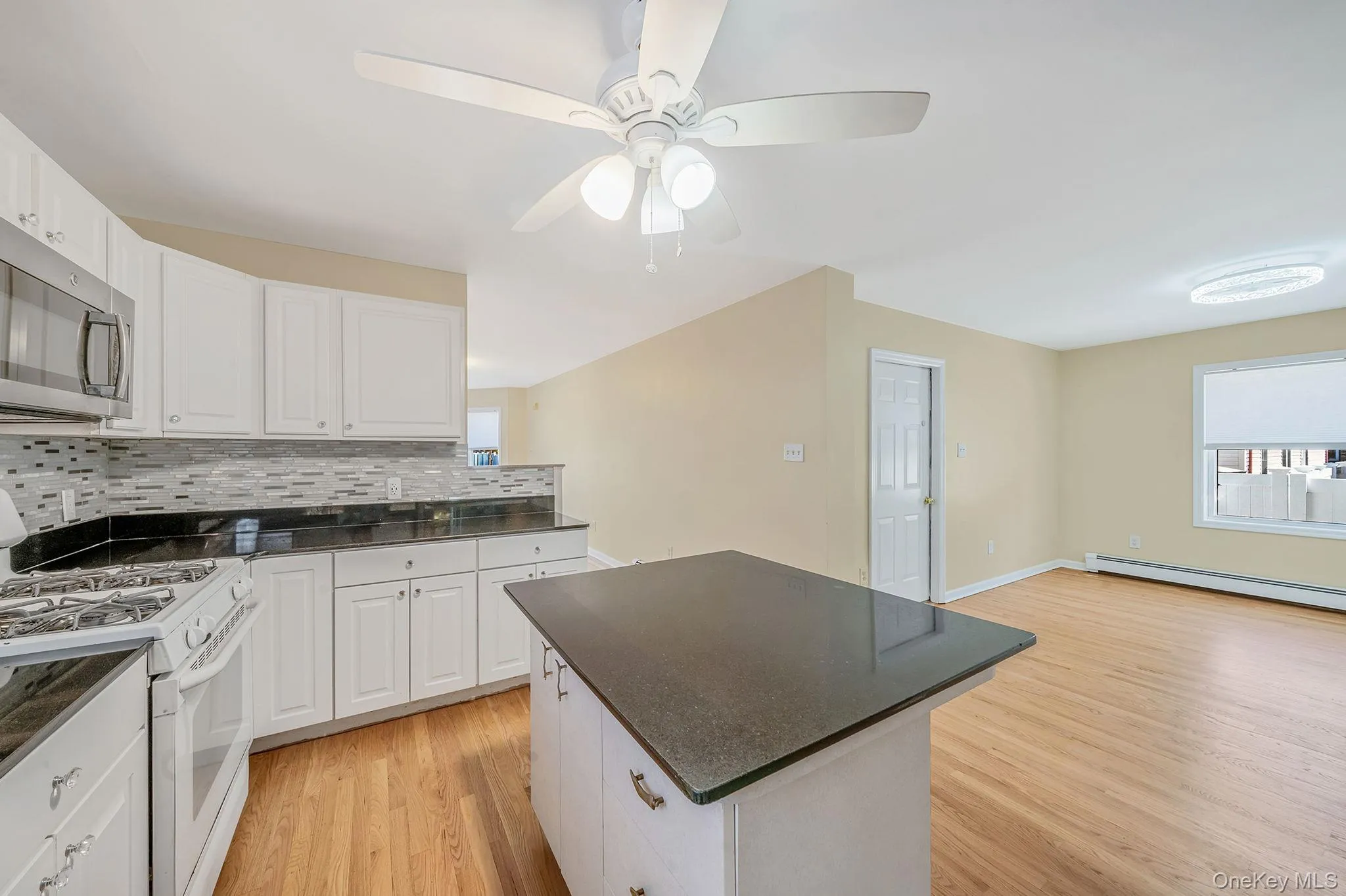 272 Harrison Street, Long Beach, NY, 2 Bedrooms Bedrooms, 5 Rooms Rooms,1 BathroomBathrooms,Residential Lease,For Rent,Harrison,0,976174 272 Harrison Street, Long Beach, NY, 2 Bedrooms Bedrooms, 5 Rooms Rooms,1 BathroomBathrooms,Residential Lease,For Rent,Harrison,0,976174