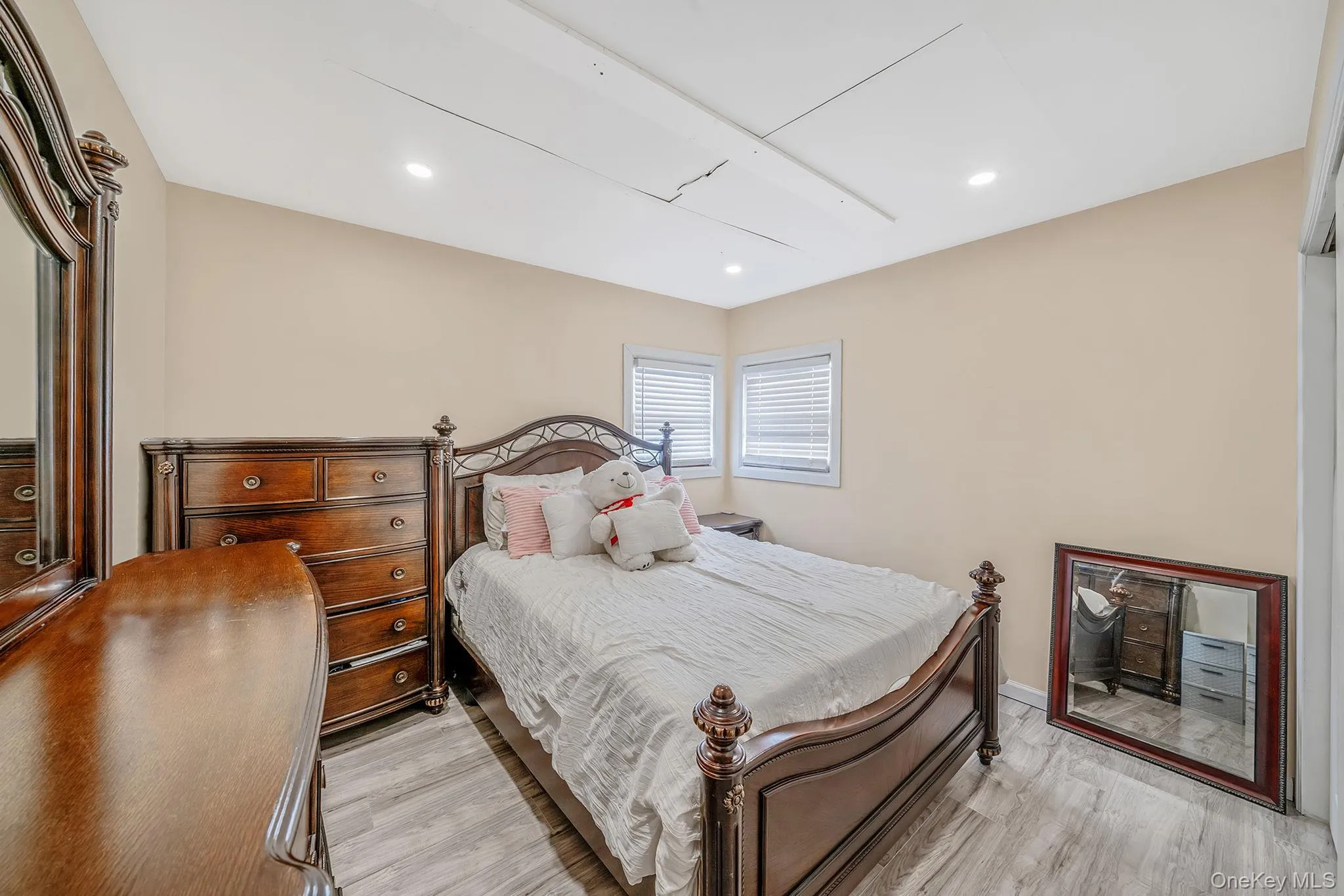 158 Mohawk Street, Islip, NY, 2 Bedrooms Bedrooms, 5 Rooms Rooms,1 BathroomBathrooms,Residential Lease,For Rent,Mohawk,0,976189 158 Mohawk Street, Islip, NY, 2 Bedrooms Bedrooms, 5 Rooms Rooms,1 BathroomBathrooms,Residential Lease,For Rent,Mohawk,0,976189