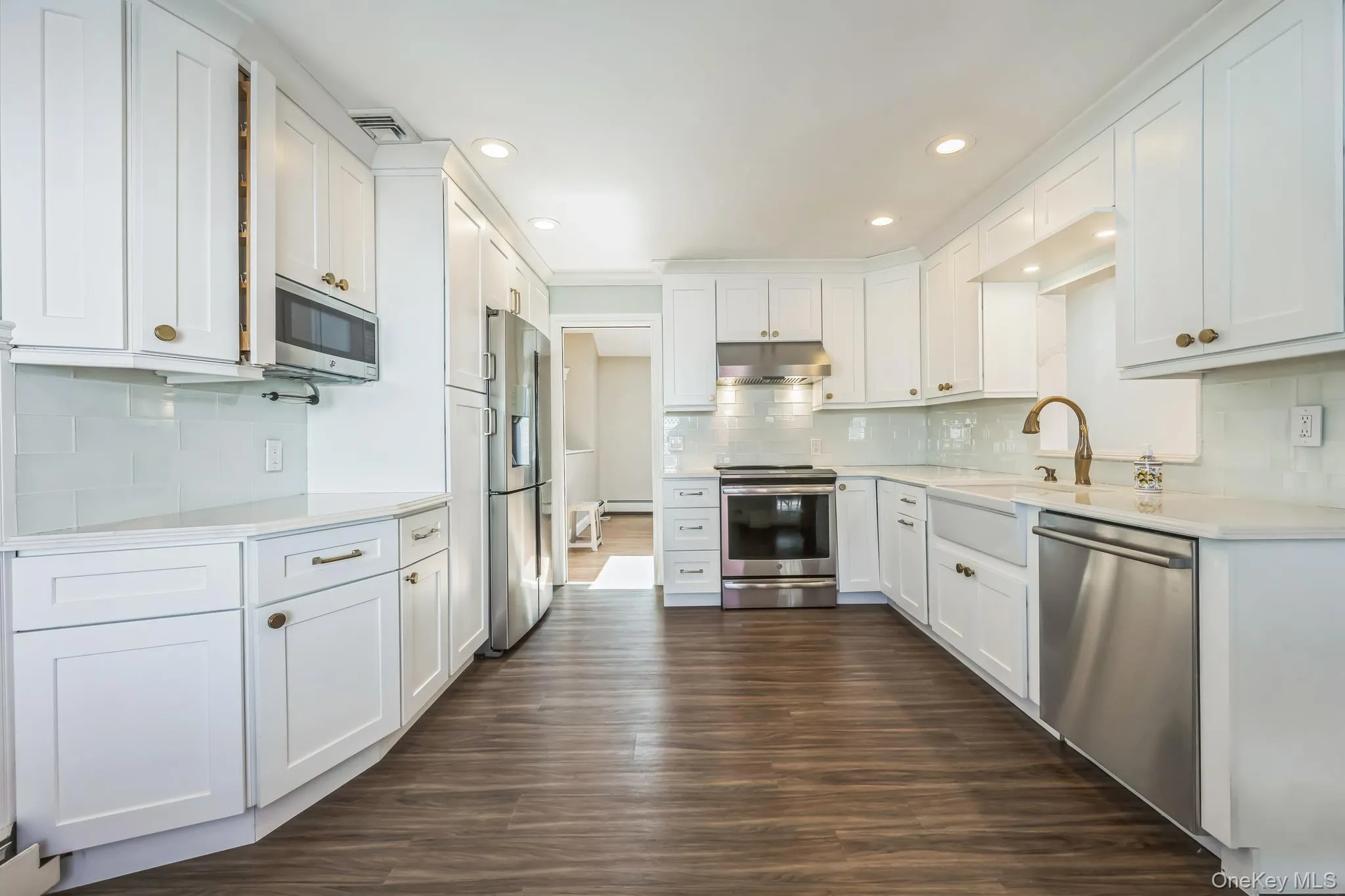 3 Glen Way, Huntington, NY, 4 Bedrooms Bedrooms, 8 Rooms Rooms,2 BathroomsBathrooms,Residential,For Rent,Glen,0,976192 3 Glen Way, Huntington, NY, 4 Bedrooms Bedrooms, 8 Rooms Rooms,2 BathroomsBathrooms,Residential,For Rent,Glen,0,976192