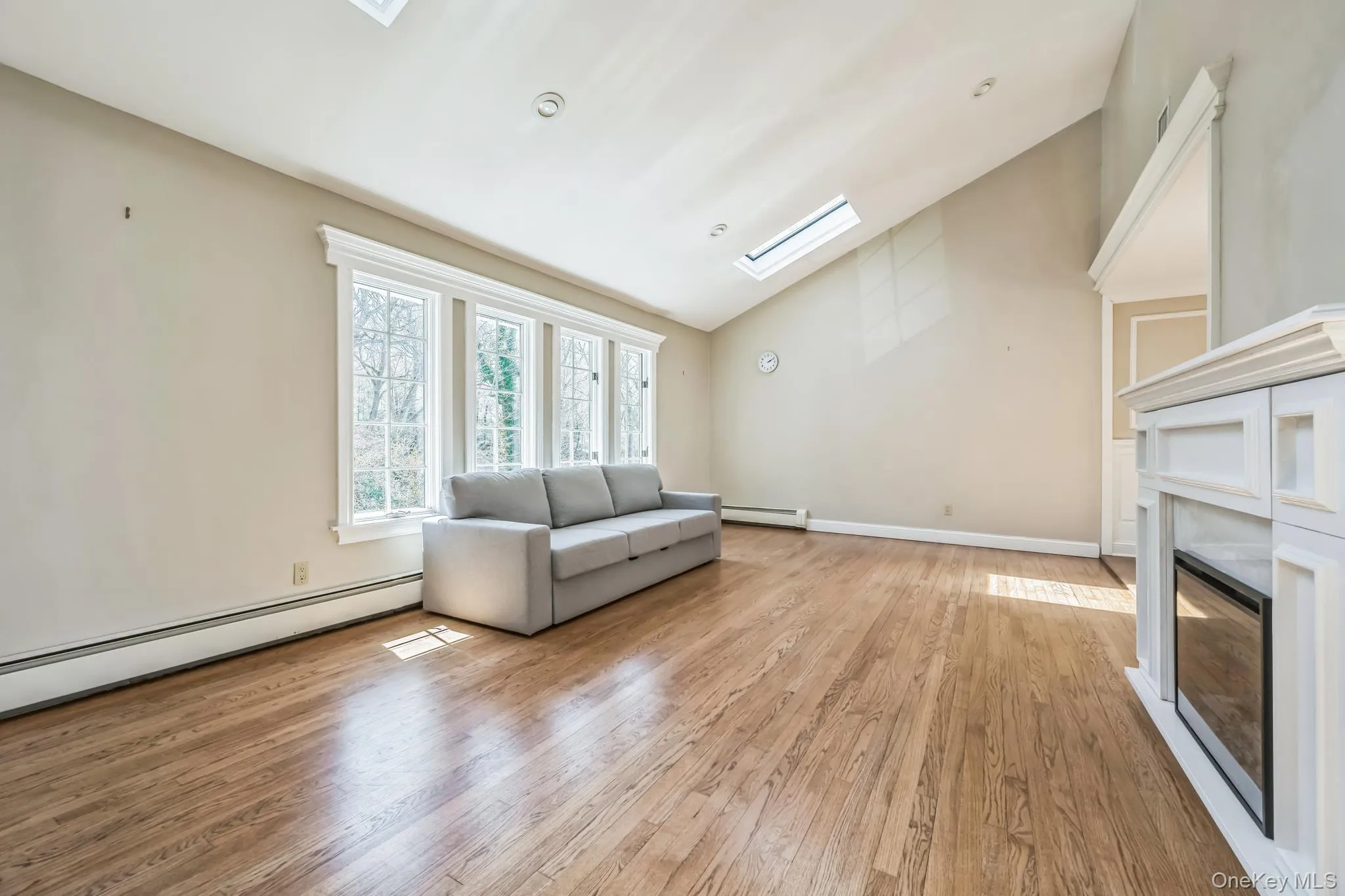 3 Glen Way, Huntington, NY, 4 Bedrooms Bedrooms, 8 Rooms Rooms,2 BathroomsBathrooms,Residential,For Rent,Glen,0,976192 3 Glen Way, Huntington, NY, 4 Bedrooms Bedrooms, 8 Rooms Rooms,2 BathroomsBathrooms,Residential,For Rent,Glen,0,976192