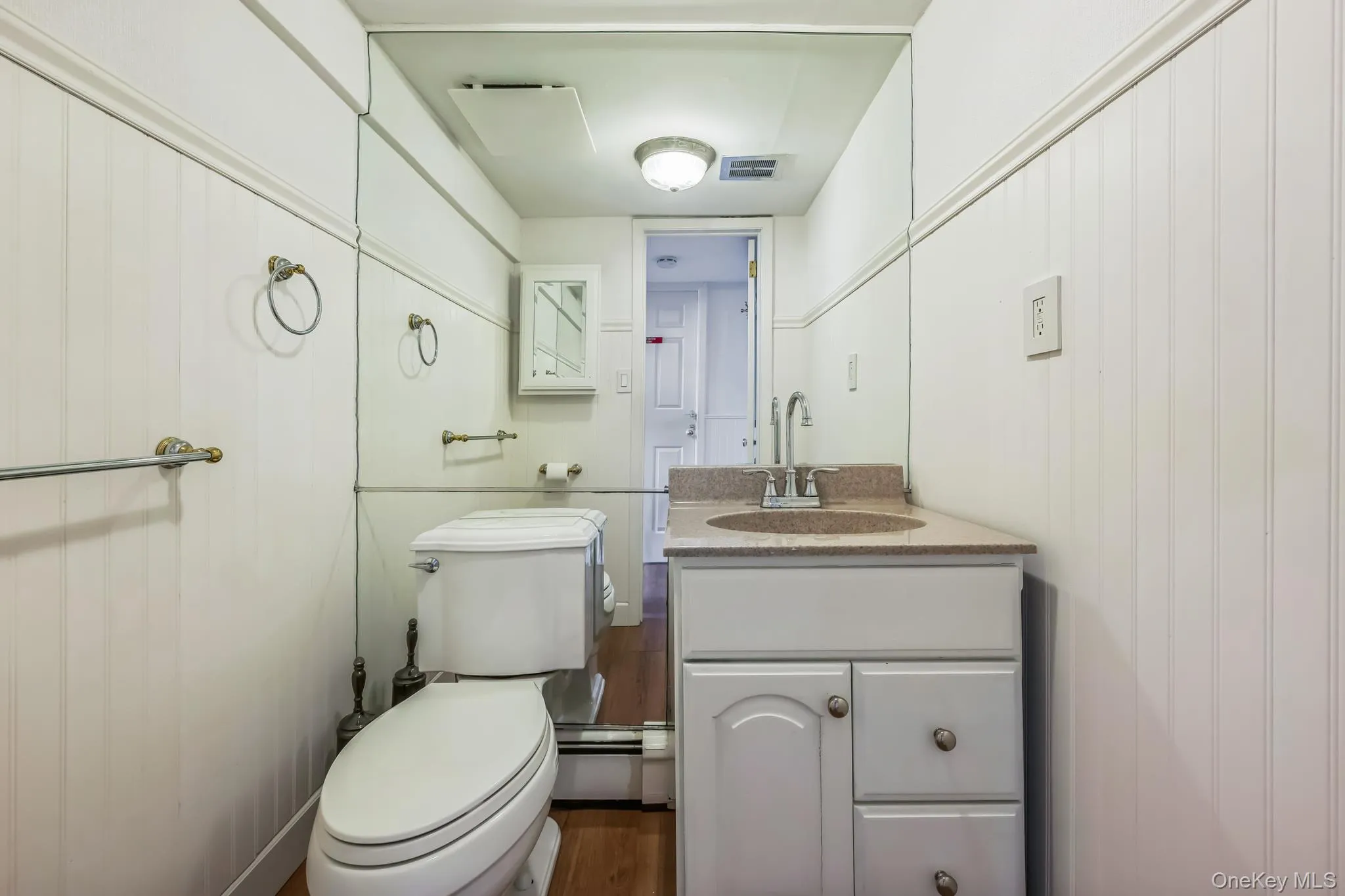 3 Glen Way, Huntington, NY, 4 Bedrooms Bedrooms, 8 Rooms Rooms,2 BathroomsBathrooms,Residential,For Rent,Glen,0,976192 3 Glen Way, Huntington, NY, 4 Bedrooms Bedrooms, 8 Rooms Rooms,2 BathroomsBathrooms,Residential,For Rent,Glen,0,976192