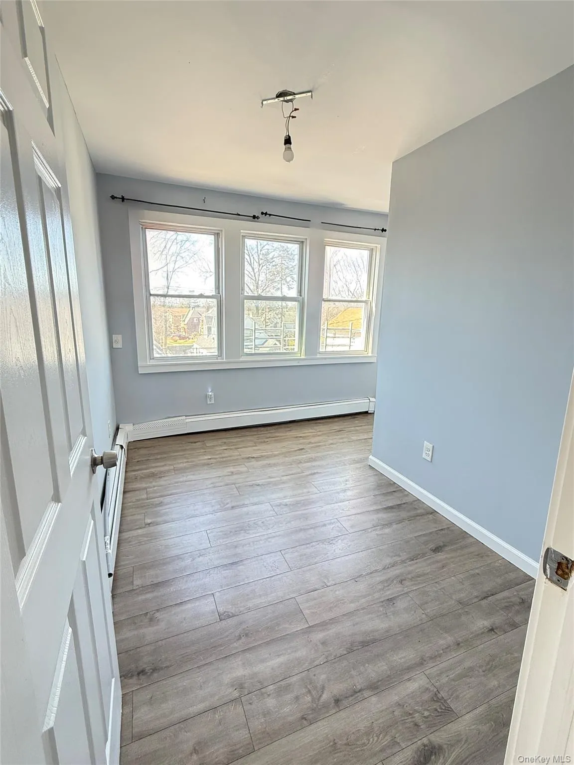 136 Fairview Boulevard, Hempstead, NY, 3 Bedrooms Bedrooms, 4 Rooms Rooms,1 BathroomBathrooms,Residential Lease,For Rent,Fairview,0,976215 136 Fairview Boulevard, Hempstead, NY, 3 Bedrooms Bedrooms, 4 Rooms Rooms,1 BathroomBathrooms,Residential Lease,For Rent,Fairview,0,976215