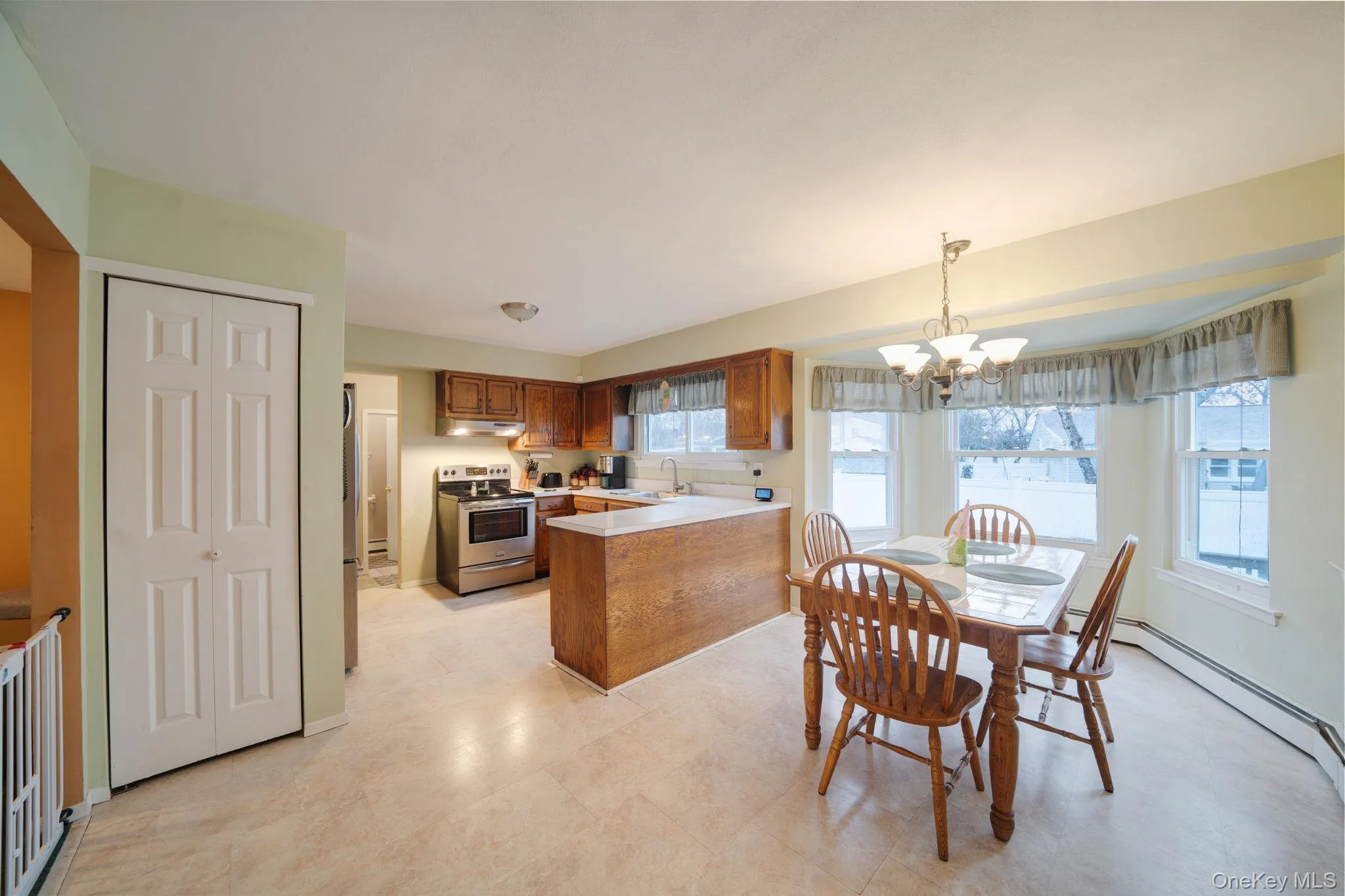 427 Bicycle Path, Brookhaven, NY, 4 Bedrooms Bedrooms, 10 Rooms Rooms,2 BathroomsBathrooms,Residential,For Rent,Bicycle,0,976227 427 Bicycle Path, Brookhaven, NY, 4 Bedrooms Bedrooms, 10 Rooms Rooms,2 BathroomsBathrooms,Residential,For Rent,Bicycle,0,976227
