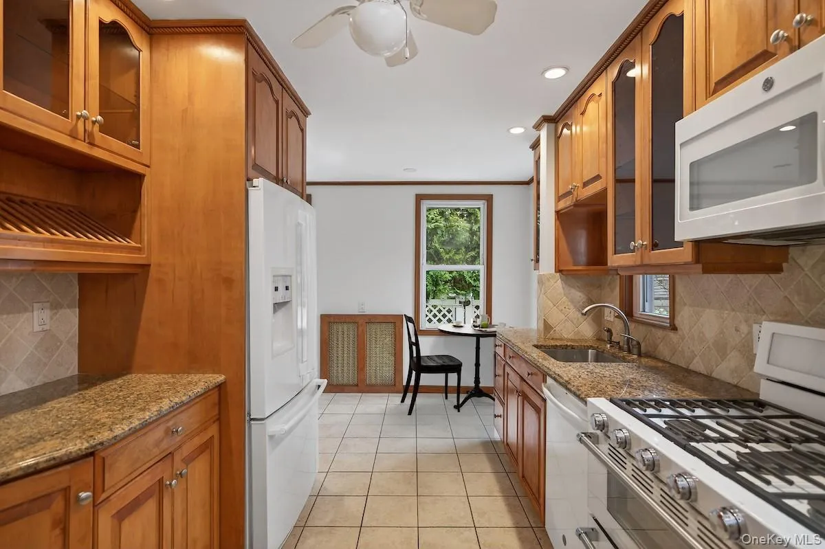 Eat-in kitchen, virtually staged Eat-in kitchen, virtually staged