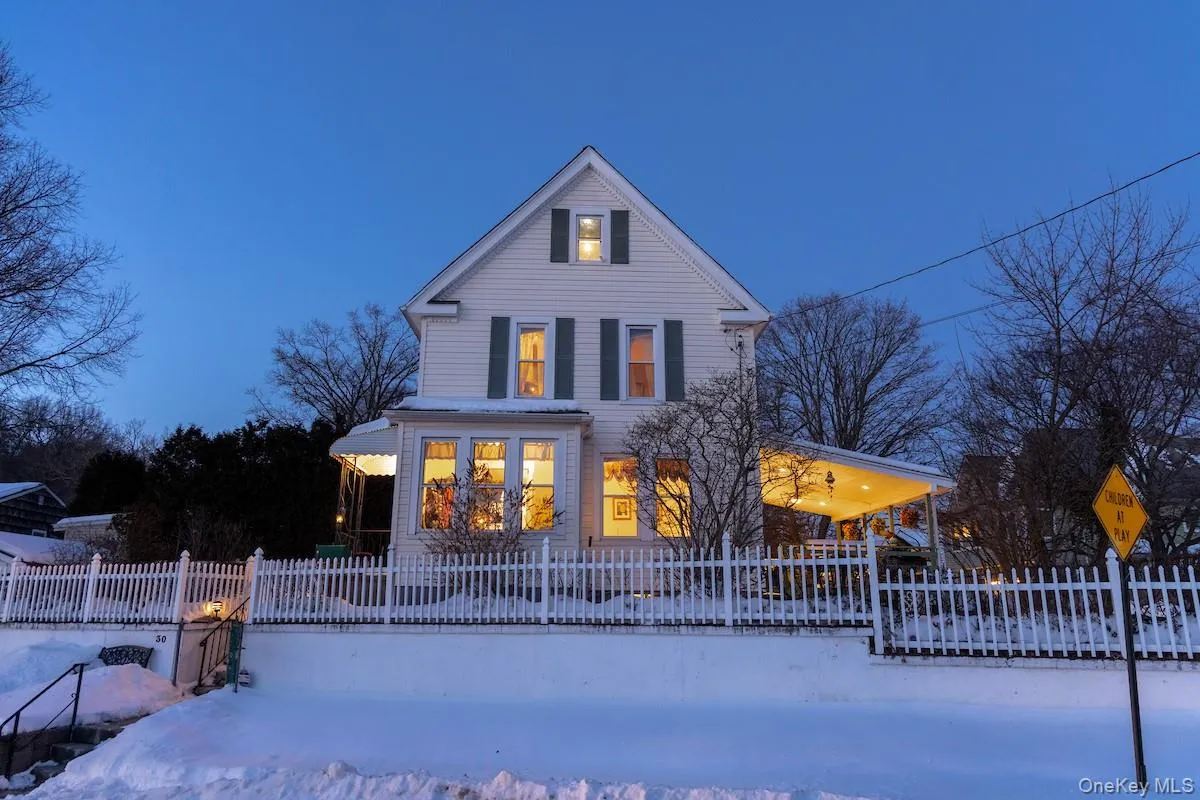 Twilight at 30 Blanchard Avenue Twilight at 30 Blanchard Avenue