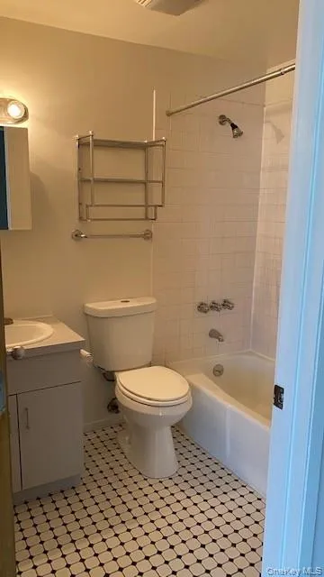 110 Mill Street, Poughkeepsie, NY, 1 Bedroom Bedrooms, 4 Rooms Rooms,1 BathroomBathrooms,Residential Lease,For Rent,Mill,0,976276 110 Mill Street, Poughkeepsie, NY, 1 Bedroom Bedrooms, 4 Rooms Rooms,1 BathroomBathrooms,Residential Lease,For Rent,Mill,0,976276