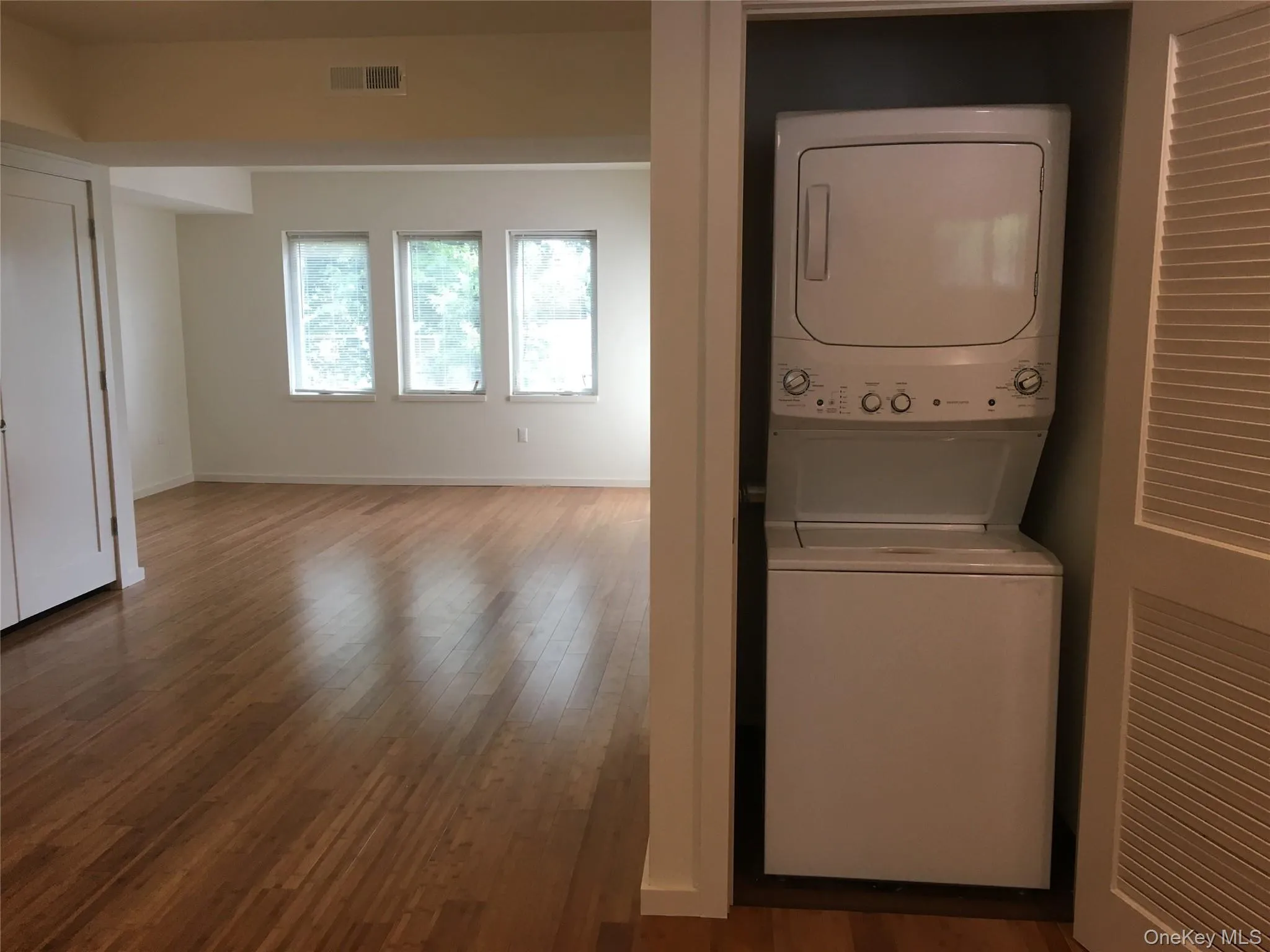 3 Seitz Terrace, Poughkeepsie (town), NY, 1 Bedroom Bedrooms, 4 Rooms Rooms,1 BathroomBathrooms,Residential Lease,For Rent,Seitz,0,976289 3 Seitz Terrace, Poughkeepsie (town), NY, 1 Bedroom Bedrooms, 4 Rooms Rooms,1 BathroomBathrooms,Residential Lease,For Rent,Seitz,0,976289