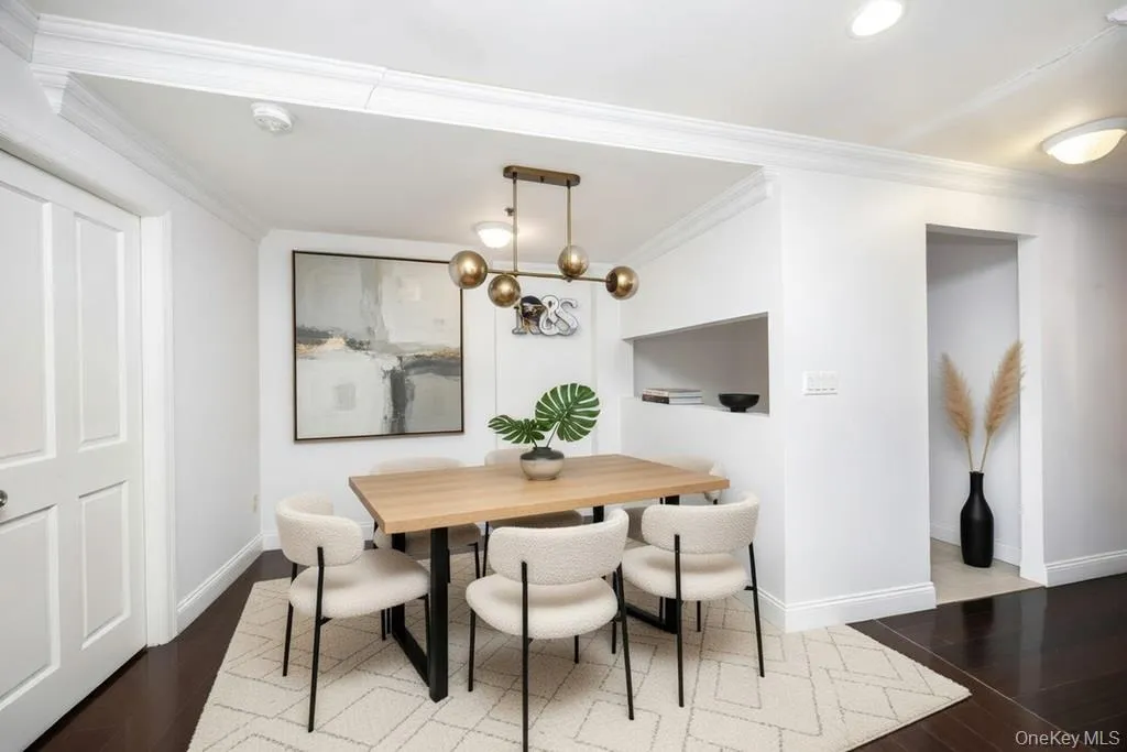 141-16 84th Drive, New York, NY, 2 Bedrooms Bedrooms, 4 Rooms Rooms,2 BathroomsBathrooms,Residential,For Rent,84th,0,976292 141-16 84th Drive, New York, NY, 2 Bedrooms Bedrooms, 4 Rooms Rooms,2 BathroomsBathrooms,Residential,For Rent,84th,0,976292