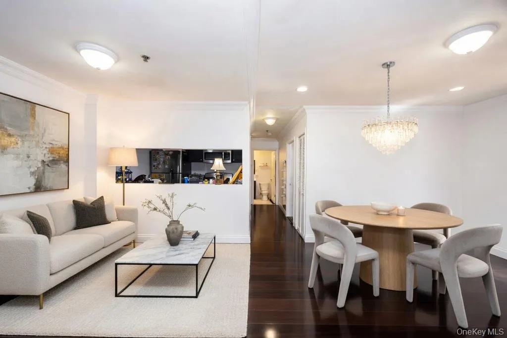 141-16 84th Drive, New York, NY, 2 Bedrooms Bedrooms, 4 Rooms Rooms,2 BathroomsBathrooms,Residential,For Rent,84th,0,976292 141-16 84th Drive, New York, NY, 2 Bedrooms Bedrooms, 4 Rooms Rooms,2 BathroomsBathrooms,Residential,For Rent,84th,0,976292