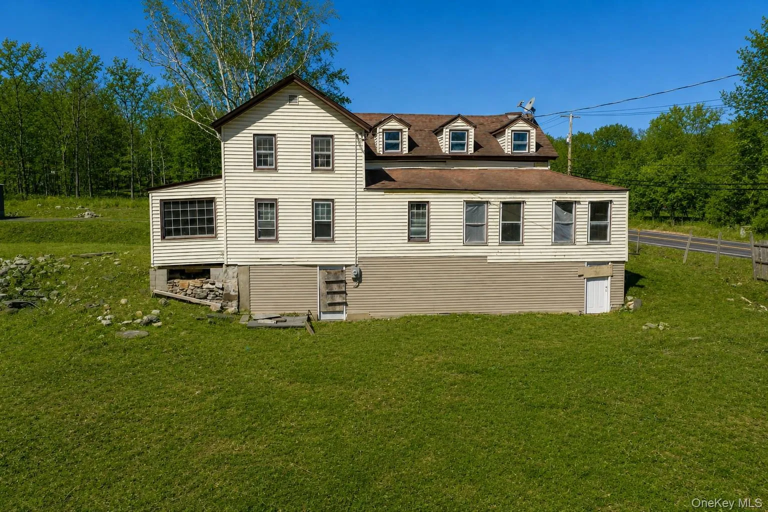 2823 State Route 52, Shawangunk, NY, 4 Bedrooms Bedrooms, 7 Rooms Rooms,2 BathroomsBathrooms,Residential,For Rent,State Route 52,0,976314 2823 State Route 52, Shawangunk, NY, 4 Bedrooms Bedrooms, 7 Rooms Rooms,2 BathroomsBathrooms,Residential,For Rent,State Route 52,0,976314