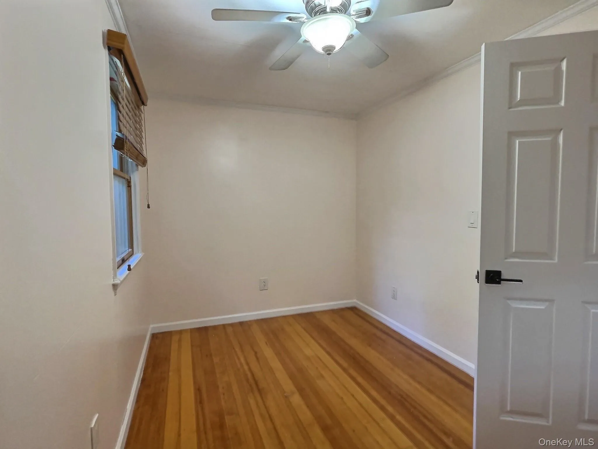 31 Grove Street, Islip, NY, 2 Bedrooms Bedrooms, 5 Rooms Rooms,1 BathroomBathrooms,Residential Lease,For Rent,Grove,0,976326 31 Grove Street, Islip, NY, 2 Bedrooms Bedrooms, 5 Rooms Rooms,1 BathroomBathrooms,Residential Lease,For Rent,Grove,0,976326