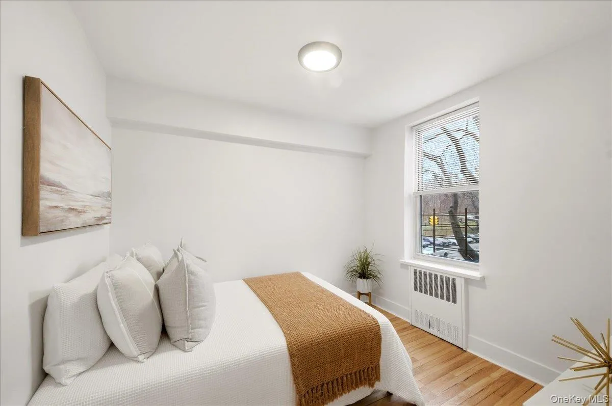 610 Waring Avenue, New York, NY, 2 Bedrooms Bedrooms, 4 Rooms Rooms,1 BathroomBathrooms,Residential Lease,For Rent,Waring,0,976356 610 Waring Avenue, New York, NY, 2 Bedrooms Bedrooms, 4 Rooms Rooms,1 BathroomBathrooms,Residential Lease,For Rent,Waring,0,976356