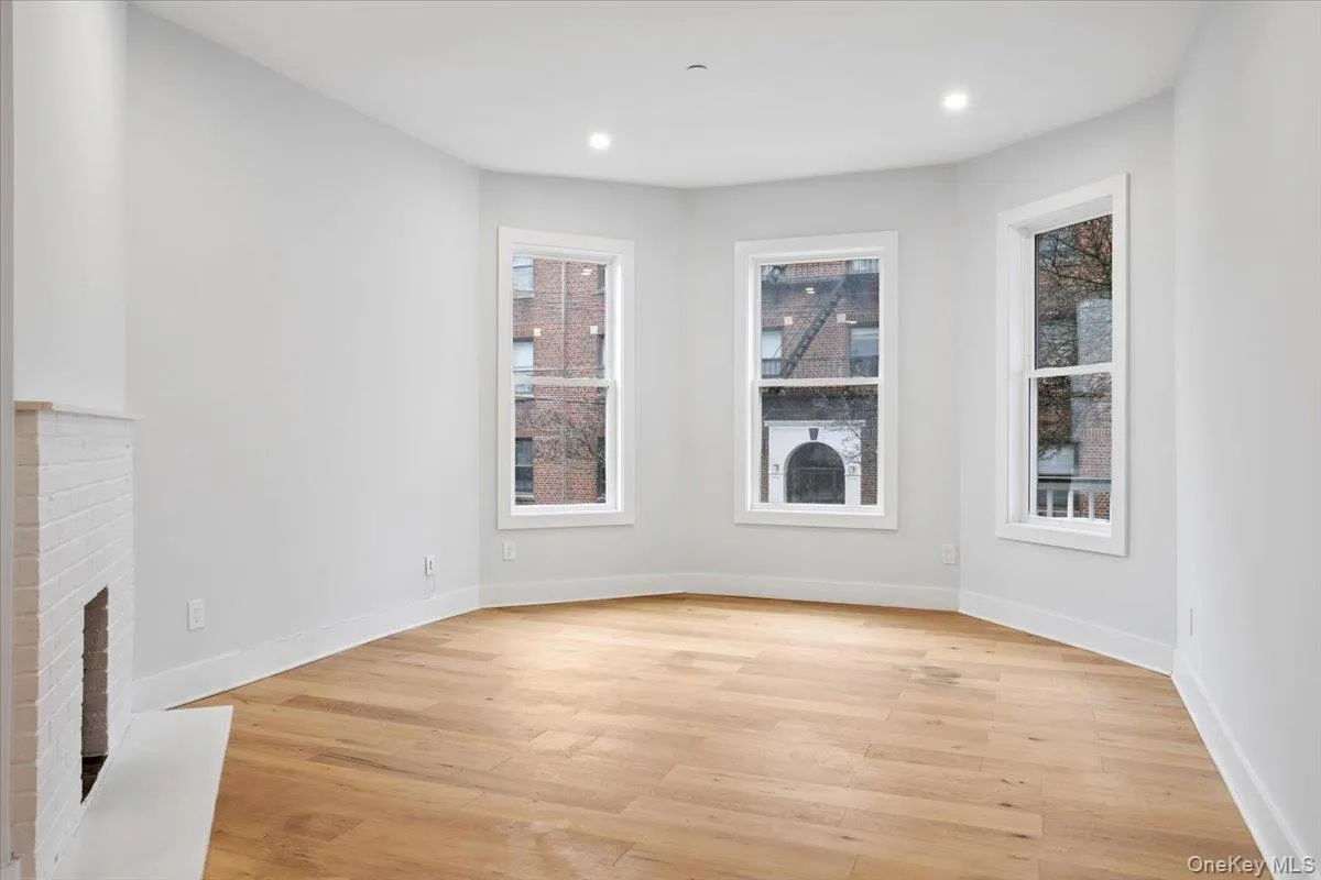 56 Wildey Street, Greenburgh, NY, 2 Bedrooms Bedrooms, 5 Rooms Rooms,1 BathroomBathrooms,Residential Lease,For Rent,Wildey,0,976358 56 Wildey Street, Greenburgh, NY, 2 Bedrooms Bedrooms, 5 Rooms Rooms,1 BathroomBathrooms,Residential Lease,For Rent,Wildey,0,976358