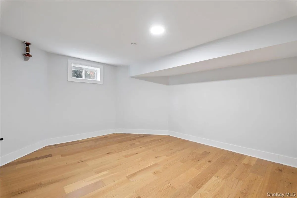 56 Wildey Street, Greenburgh, NY, 2 Bedrooms Bedrooms, 5 Rooms Rooms,1 BathroomBathrooms,Residential Lease,For Rent,Wildey,0,976358 56 Wildey Street, Greenburgh, NY, 2 Bedrooms Bedrooms, 5 Rooms Rooms,1 BathroomBathrooms,Residential Lease,For Rent,Wildey,0,976358