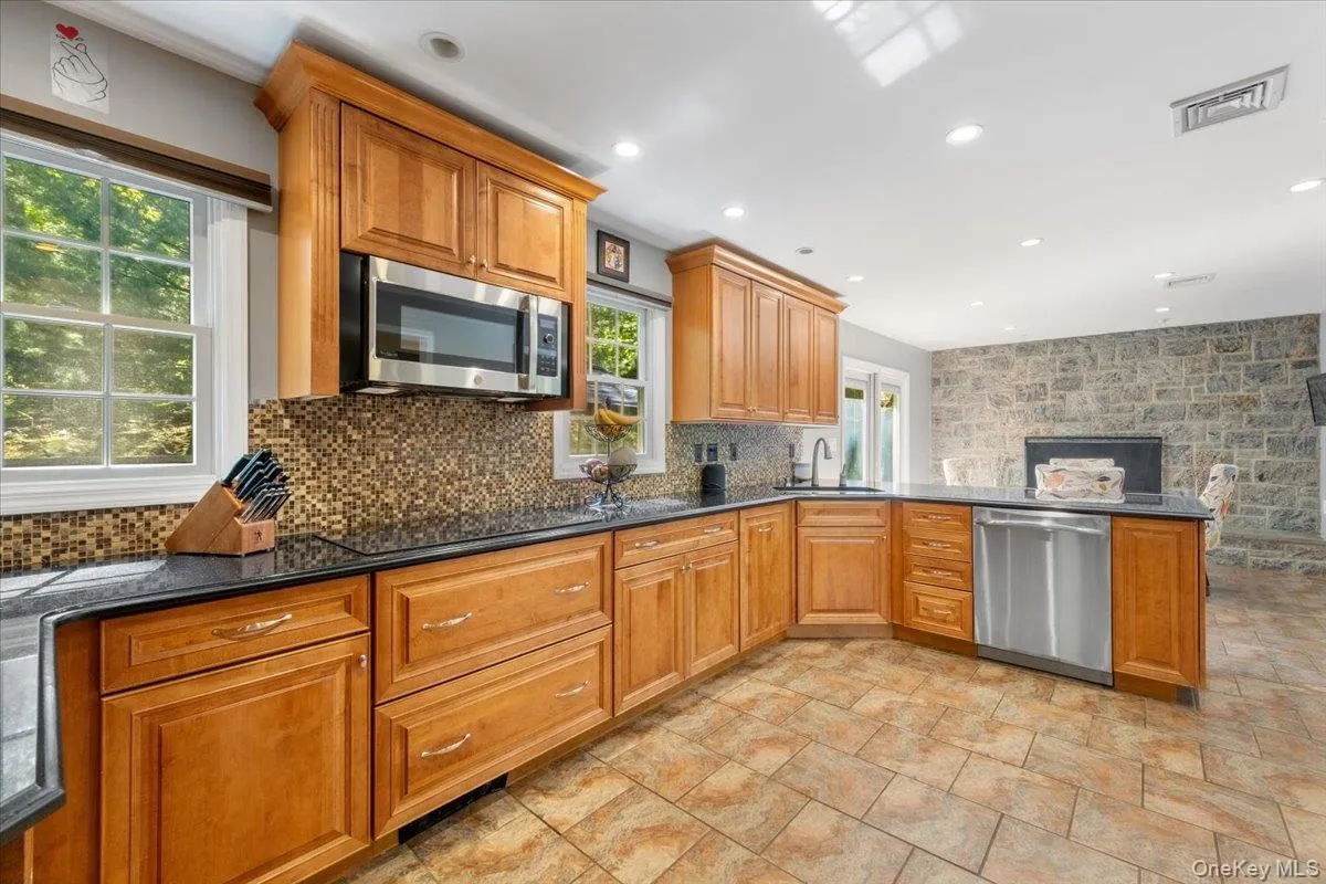 Eat in Kitchen Eat in Kitchen