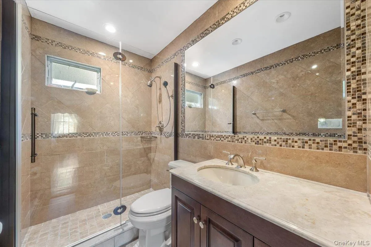 primary en suite primary en suite