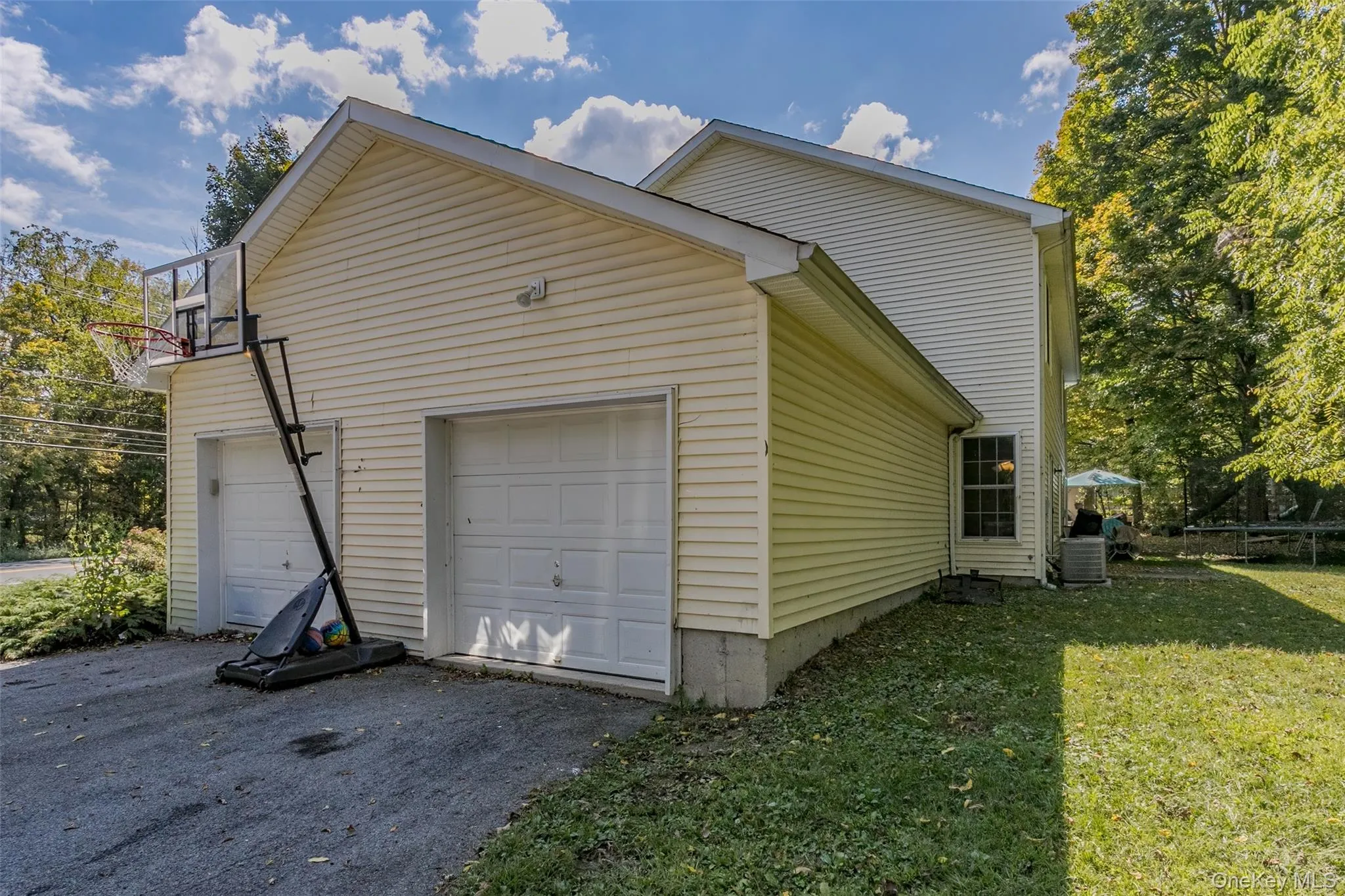 423 Kings Highway, Warwick (town), NY, 3 Bedrooms Bedrooms, 8 Rooms Rooms,1 BathroomBathrooms,Residential Lease,For Rent,Kings,0,976391 423 Kings Highway, Warwick (town), NY, 3 Bedrooms Bedrooms, 8 Rooms Rooms,1 BathroomBathrooms,Residential Lease,For Rent,Kings,0,976391