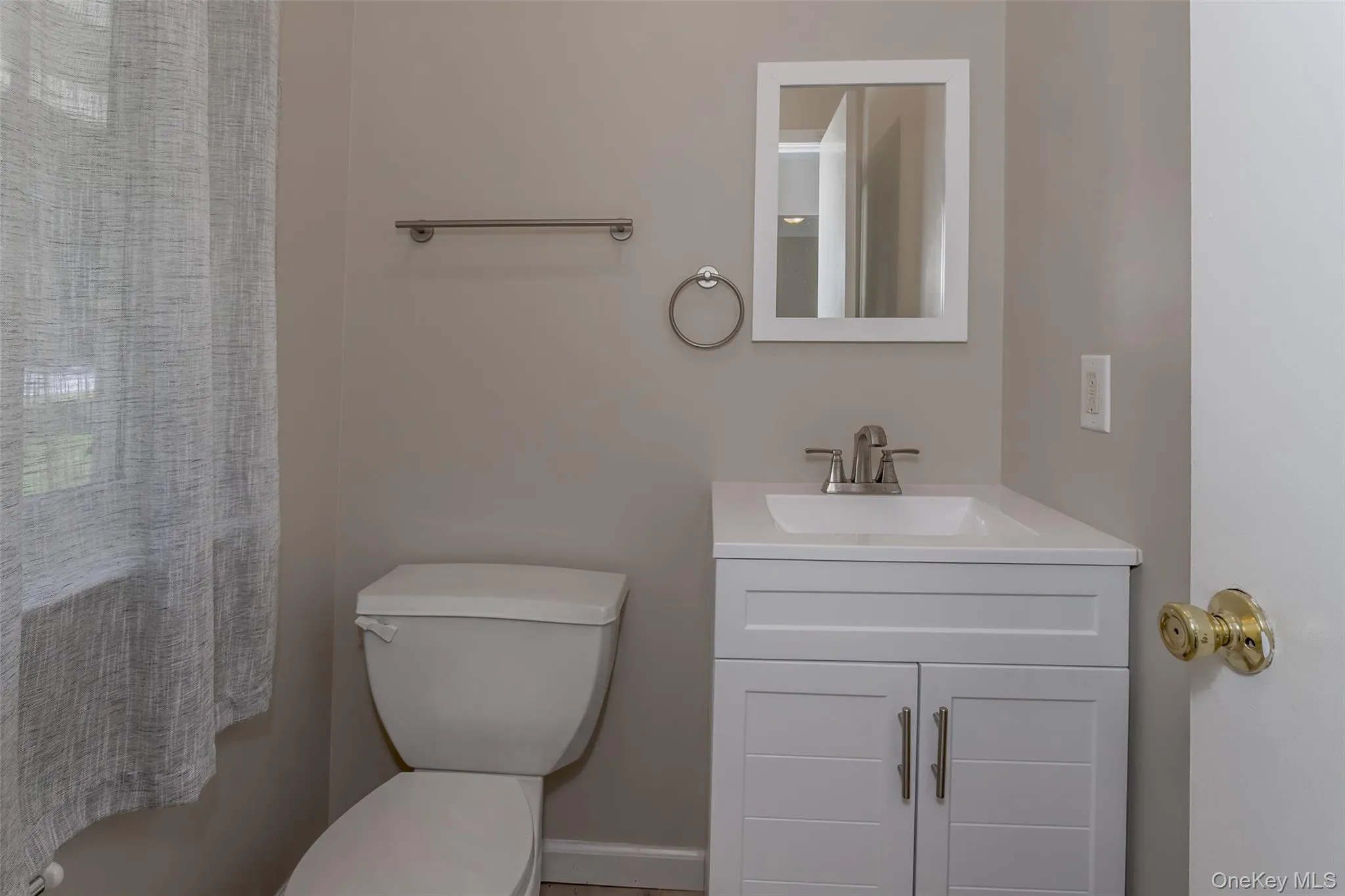 423 Kings Highway, Warwick (town), NY, 3 Bedrooms Bedrooms, 8 Rooms Rooms,1 BathroomBathrooms,Residential Lease,For Rent,Kings,0,976391 423 Kings Highway, Warwick (town), NY, 3 Bedrooms Bedrooms, 8 Rooms Rooms,1 BathroomBathrooms,Residential Lease,For Rent,Kings,0,976391