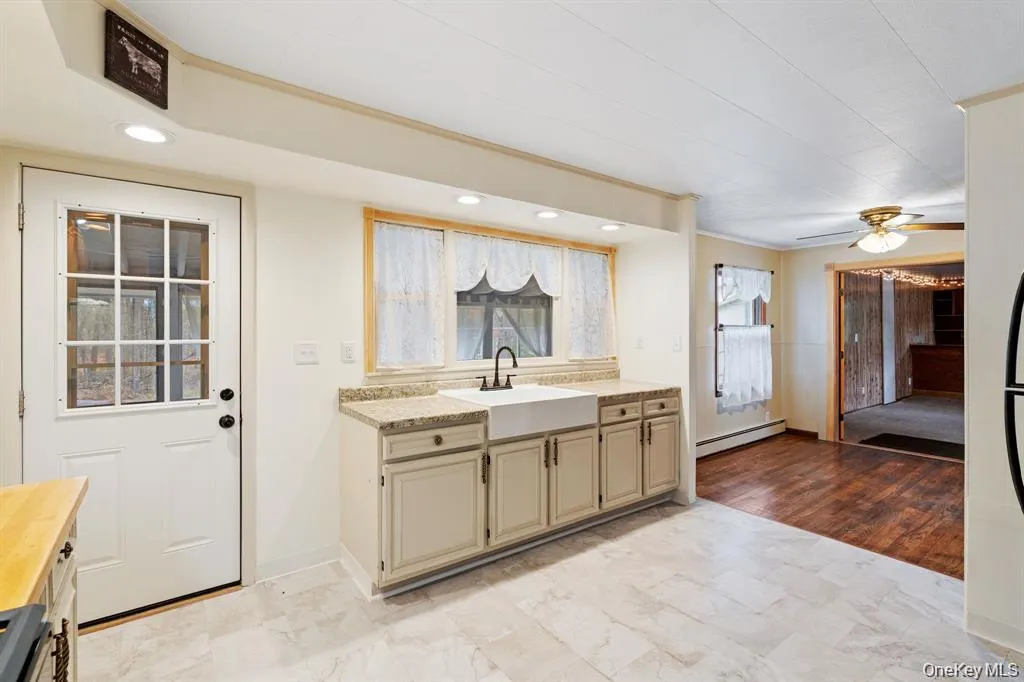 7 Red Top Road, Shawangunk, NY, 3 Bedrooms Bedrooms, 10 Rooms Rooms,1 BathroomBathrooms,Residential Lease,For Rent,Red Top,0,976401 7 Red Top Road, Shawangunk, NY, 3 Bedrooms Bedrooms, 10 Rooms Rooms,1 BathroomBathrooms,Residential Lease,For Rent,Red Top,0,976401