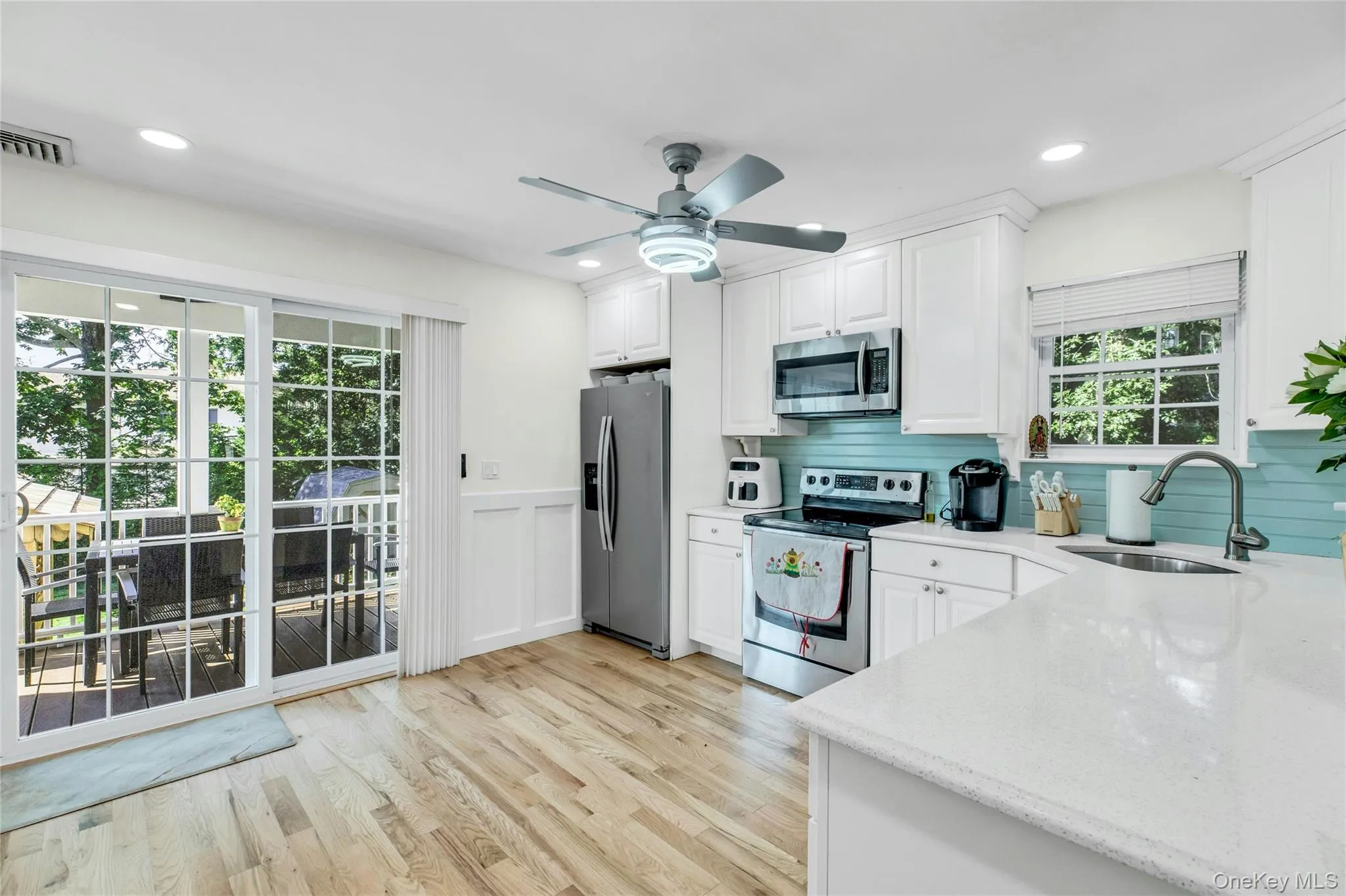 35 Grant Boulevard, Southampton, NY, 4 Bedrooms Bedrooms, 6 Rooms Rooms,3 BathroomsBathrooms,Residential Lease,For Rent,Grant,0,976419 35 Grant Boulevard, Southampton, NY, 4 Bedrooms Bedrooms, 6 Rooms Rooms,3 BathroomsBathrooms,Residential Lease,For Rent,Grant,0,976419