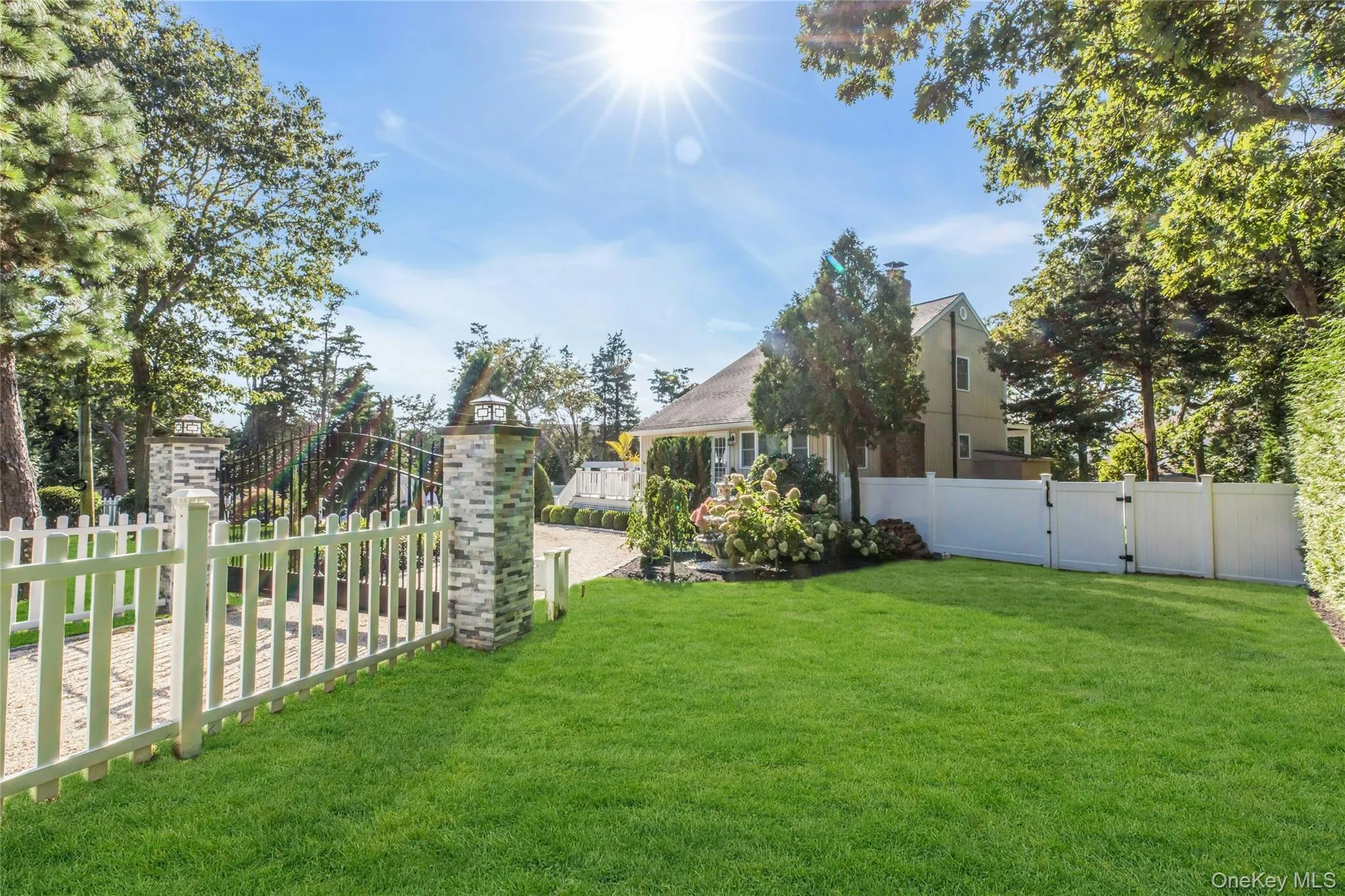 35 Grant Boulevard, Southampton, NY, 4 Bedrooms Bedrooms, 6 Rooms Rooms,3 BathroomsBathrooms,Residential Lease,For Rent,Grant,0,976419 35 Grant Boulevard, Southampton, NY, 4 Bedrooms Bedrooms, 6 Rooms Rooms,3 BathroomsBathrooms,Residential Lease,For Rent,Grant,0,976419