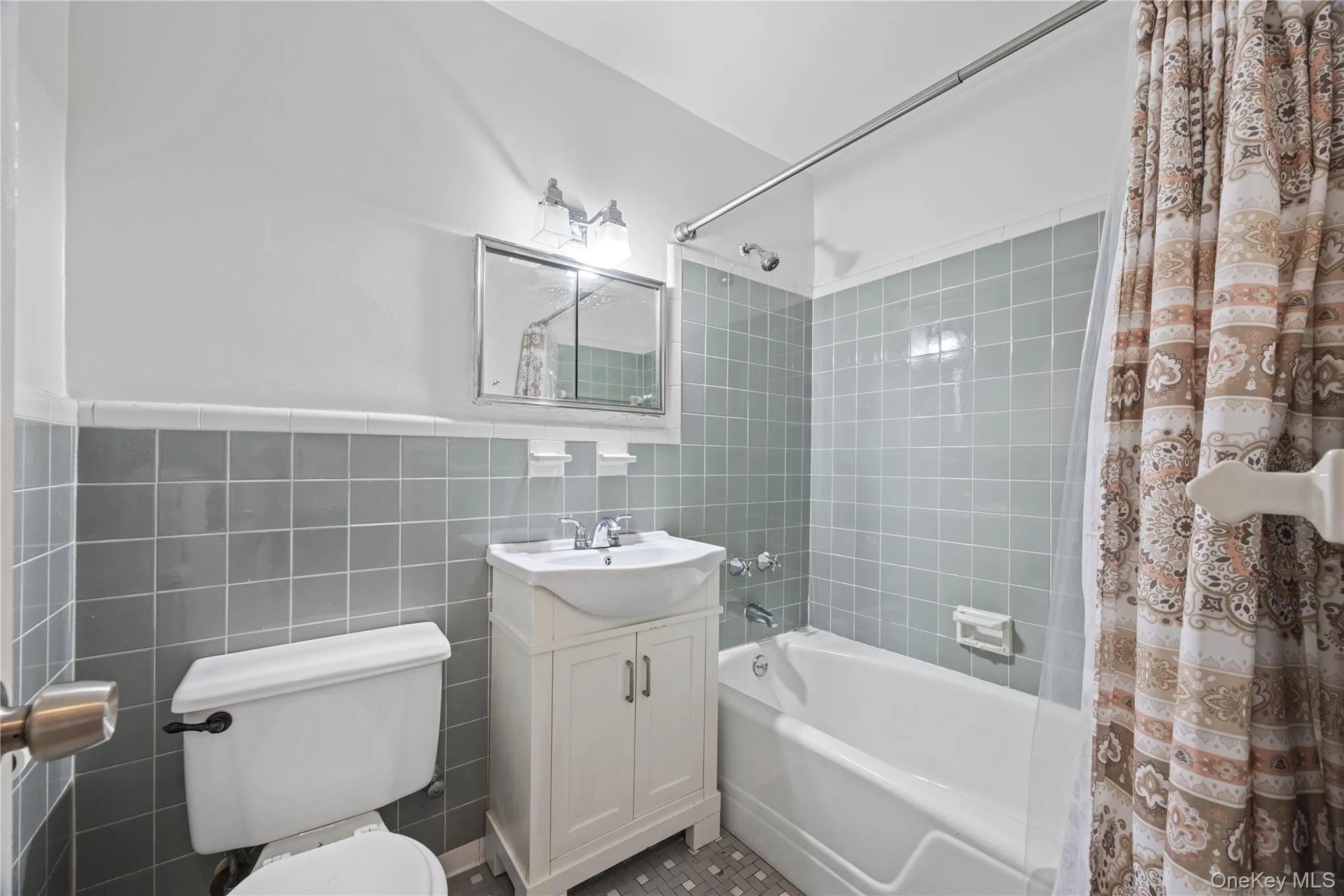 2835 Webb Avenue, New York, NY, 2 Bedrooms Bedrooms, ,2 BathroomsBathrooms,Residential,For Rent,Webb,0,976439 2835 Webb Avenue, New York, NY, 2 Bedrooms Bedrooms, ,2 BathroomsBathrooms,Residential,For Rent,Webb,0,976439