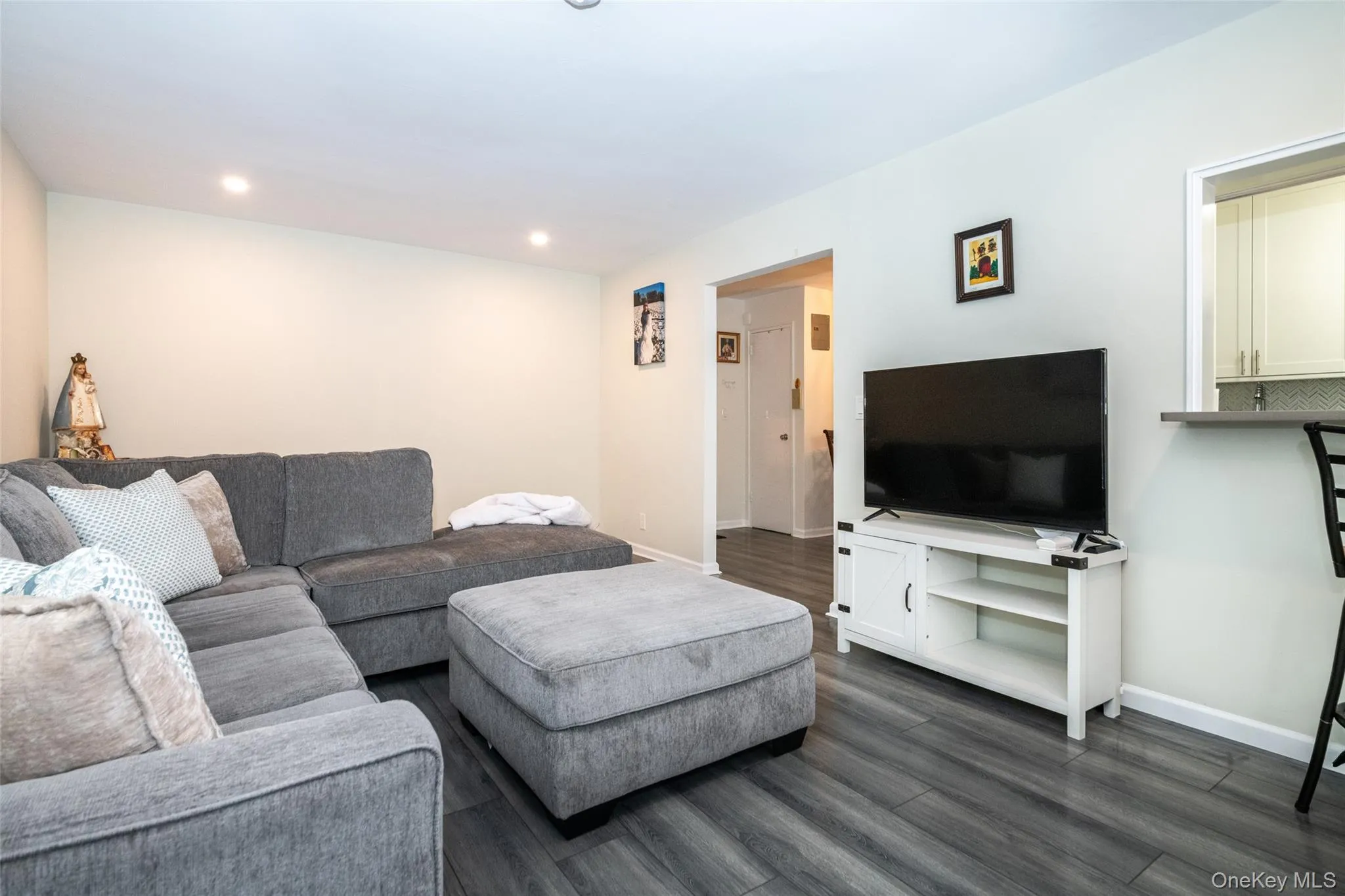 450 Pelham Road, New Rochelle, NY, 1 Bedroom Bedrooms, 4 Rooms Rooms,1 BathroomBathrooms,Residential,For Rent,Pelham,0,976440 450 Pelham Road, New Rochelle, NY, 1 Bedroom Bedrooms, 4 Rooms Rooms,1 BathroomBathrooms,Residential,For Rent,Pelham,0,976440