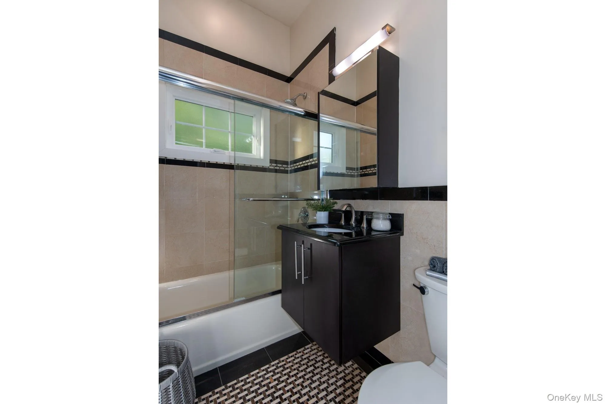 234 River Avenue, Brookhaven, NY, 1 Bedroom Bedrooms, 4 Rooms Rooms,1 BathroomBathrooms,Residential Lease,For Rent,River,0,976443 234 River Avenue, Brookhaven, NY, 1 Bedroom Bedrooms, 4 Rooms Rooms,1 BathroomBathrooms,Residential Lease,For Rent,River,0,976443