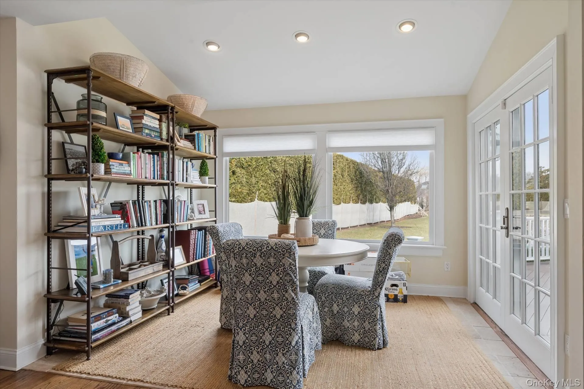 26 Odgen Lane, Southampton, NY, 6 Bedrooms Bedrooms, 15 Rooms Rooms,4 BathroomsBathrooms,Residential Lease,For Rent,Odgen,0,976448 26 Odgen Lane, Southampton, NY, 6 Bedrooms Bedrooms, 15 Rooms Rooms,4 BathroomsBathrooms,Residential Lease,For Rent,Odgen,0,976448