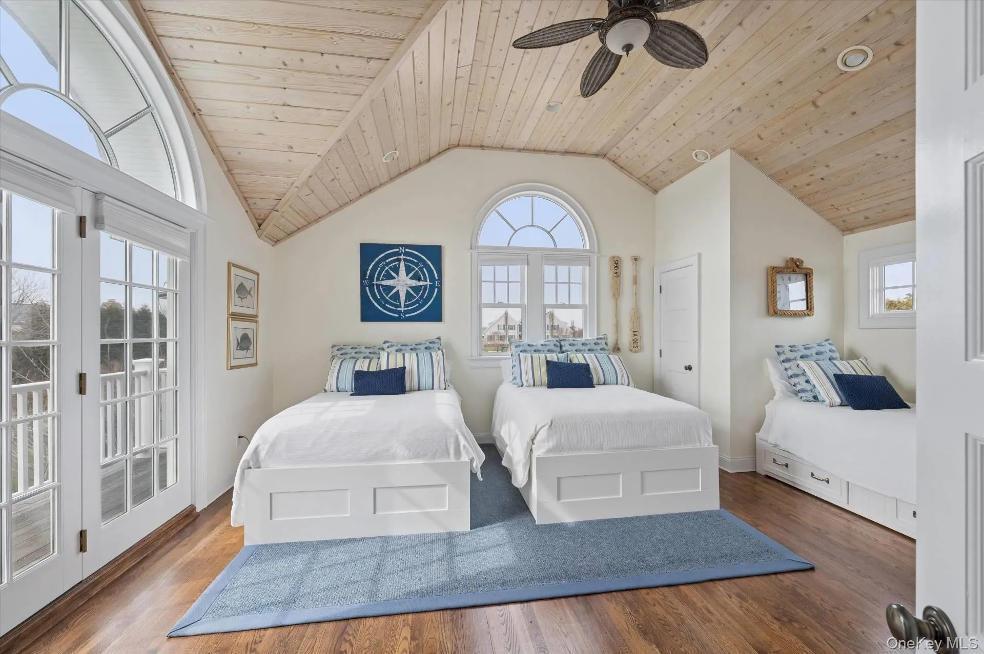 26 Odgen Lane, Southampton, NY, 6 Bedrooms Bedrooms, 15 Rooms Rooms,4 BathroomsBathrooms,Residential Lease,For Rent,Odgen,0,976448 26 Odgen Lane, Southampton, NY, 6 Bedrooms Bedrooms, 15 Rooms Rooms,4 BathroomsBathrooms,Residential Lease,For Rent,Odgen,0,976448