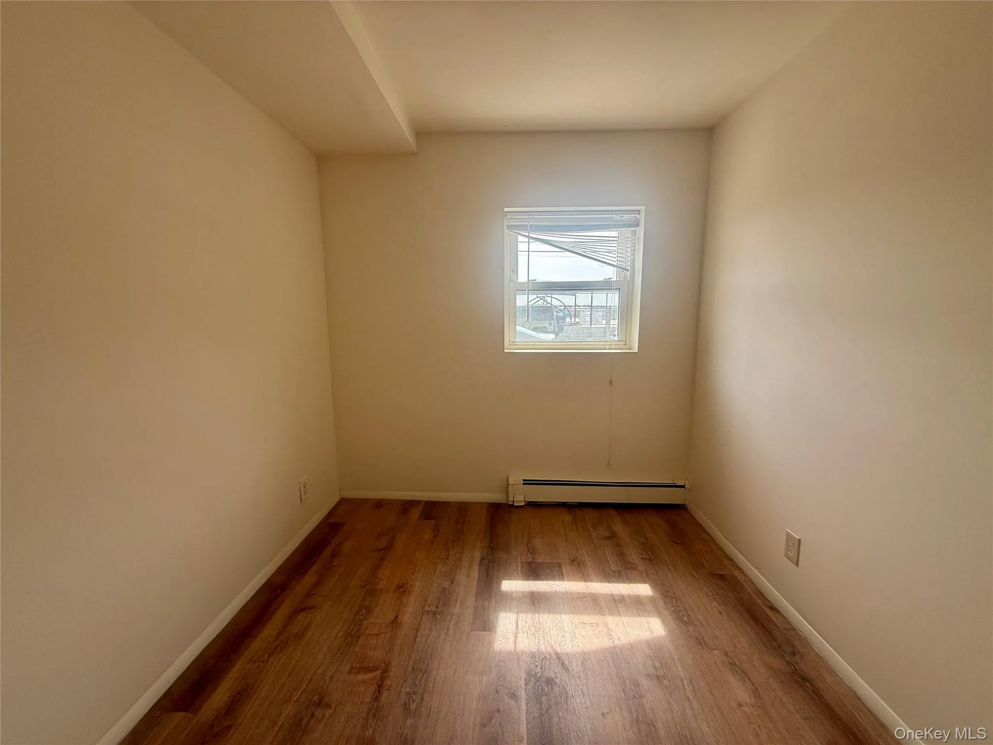 765 Shore Road, Long Beach, NY, 2 Bedrooms Bedrooms, 4 Rooms Rooms,1 BathroomBathrooms,Residential Lease,For Rent,Shore,0,976466 765 Shore Road, Long Beach, NY, 2 Bedrooms Bedrooms, 4 Rooms Rooms,1 BathroomBathrooms,Residential Lease,For Rent,Shore,0,976466