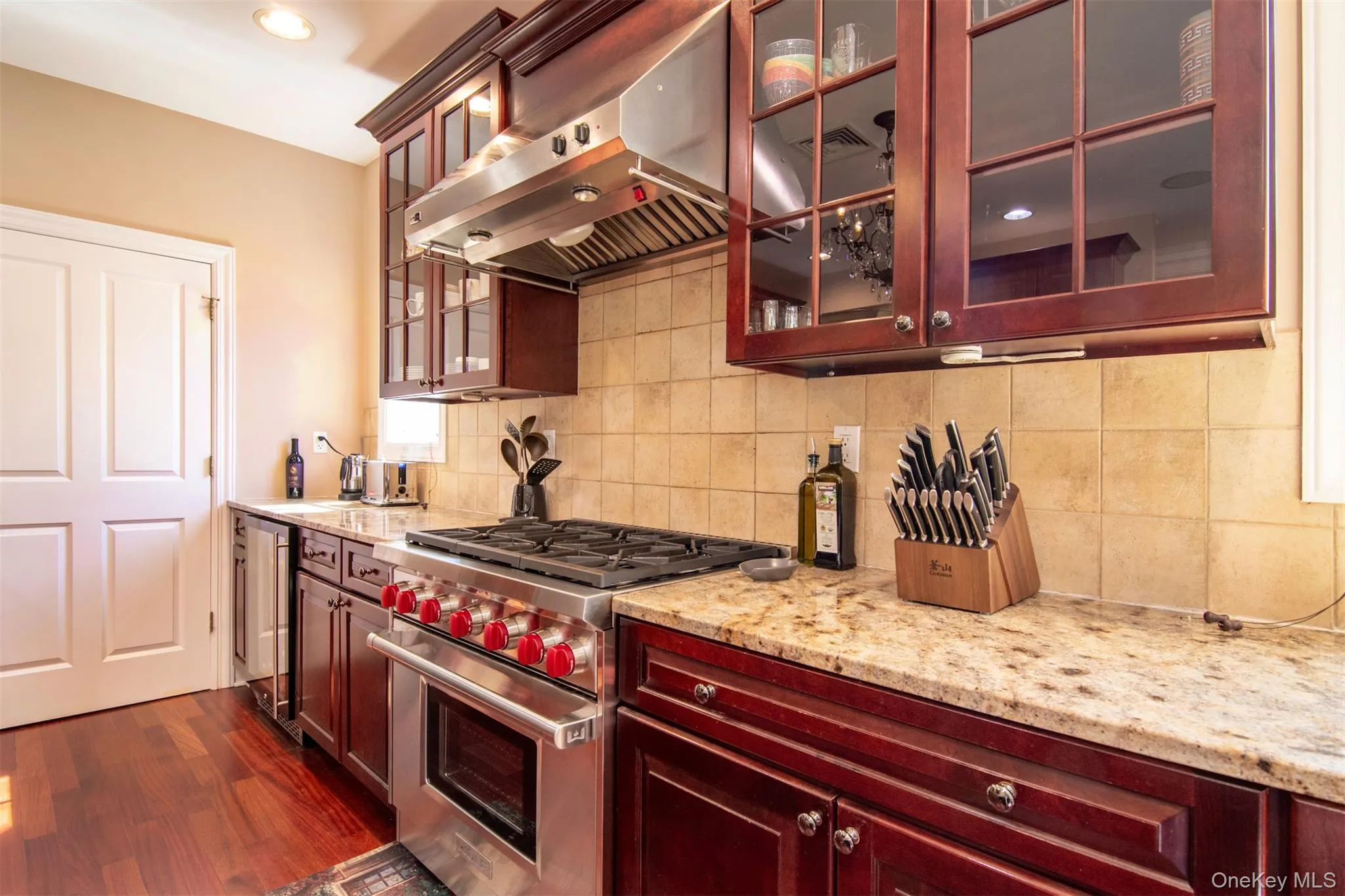 9 Stony Gate Oval, New Rochelle, NY, 4 Bedrooms Bedrooms, 10 Rooms Rooms,3 BathroomsBathrooms,Residential Lease,For Rent,Stony Gate,0,976471 9 Stony Gate Oval, New Rochelle, NY, 4 Bedrooms Bedrooms, 10 Rooms Rooms,3 BathroomsBathrooms,Residential Lease,For Rent,Stony Gate,0,976471