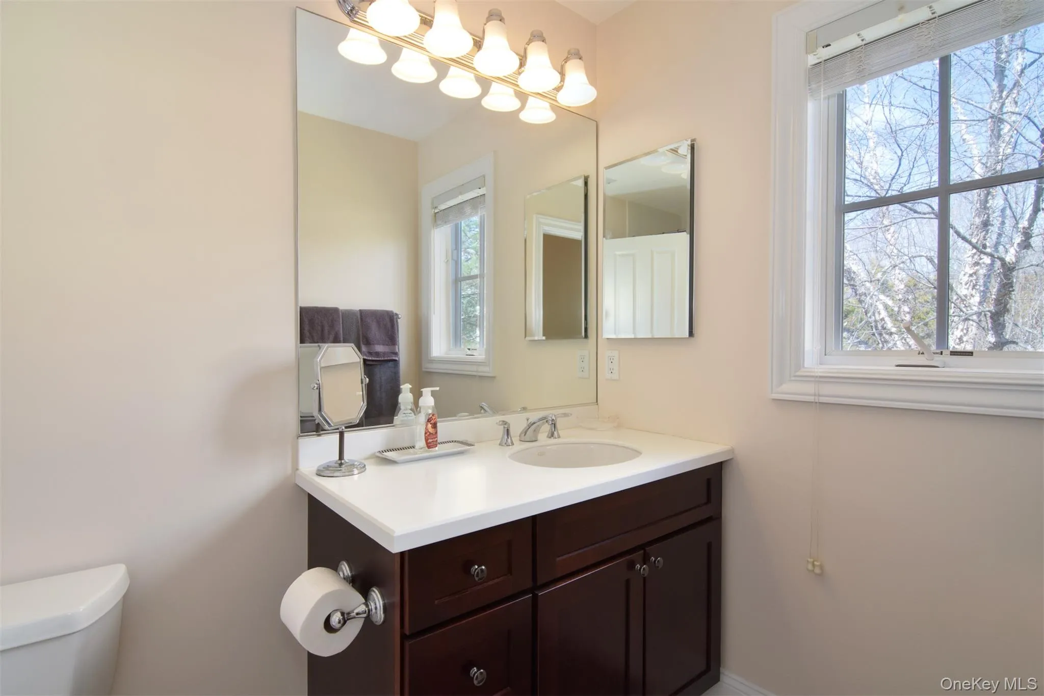 9 Stony Gate Oval, New Rochelle, NY, 4 Bedrooms Bedrooms, 10 Rooms Rooms,3 BathroomsBathrooms,Residential Lease,For Rent,Stony Gate,0,976471 9 Stony Gate Oval, New Rochelle, NY, 4 Bedrooms Bedrooms, 10 Rooms Rooms,3 BathroomsBathrooms,Residential Lease,For Rent,Stony Gate,0,976471