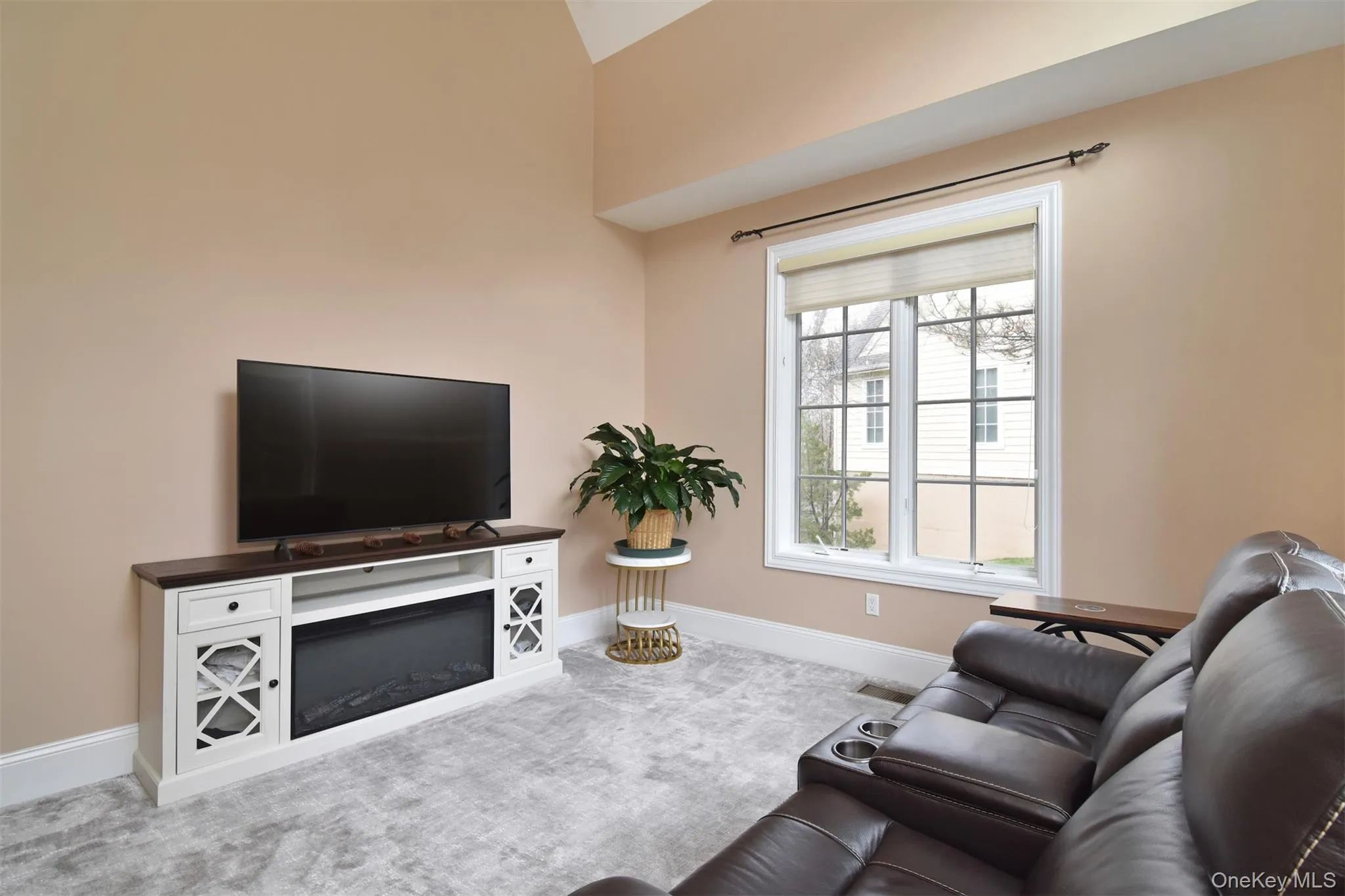 9 Stony Gate Oval, New Rochelle, NY, 4 Bedrooms Bedrooms, 10 Rooms Rooms,3 BathroomsBathrooms,Residential Lease,For Rent,Stony Gate,0,976471 9 Stony Gate Oval, New Rochelle, NY, 4 Bedrooms Bedrooms, 10 Rooms Rooms,3 BathroomsBathrooms,Residential Lease,For Rent,Stony Gate,0,976471