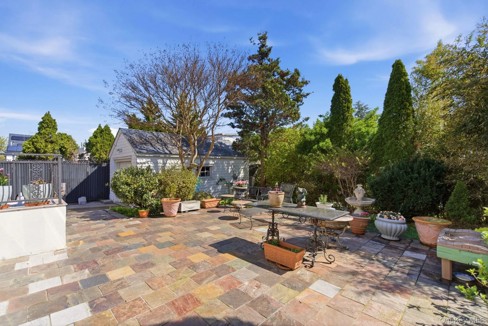 Private Backyard fully fenced, private landscaping, specimen trees Private Backyard fully fenced, private landscaping, specimen trees