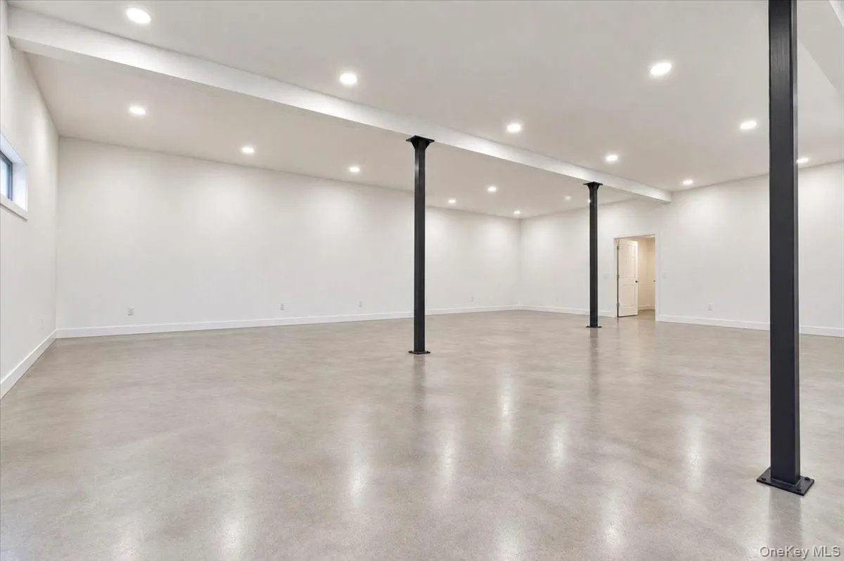 2-20 Larkfield Road, Huntington, NY, ,Commercial Lease,For Rent,Larkfield,0,976483 2-20 Larkfield Road, Huntington, NY, ,Commercial Lease,For Rent,Larkfield,0,976483