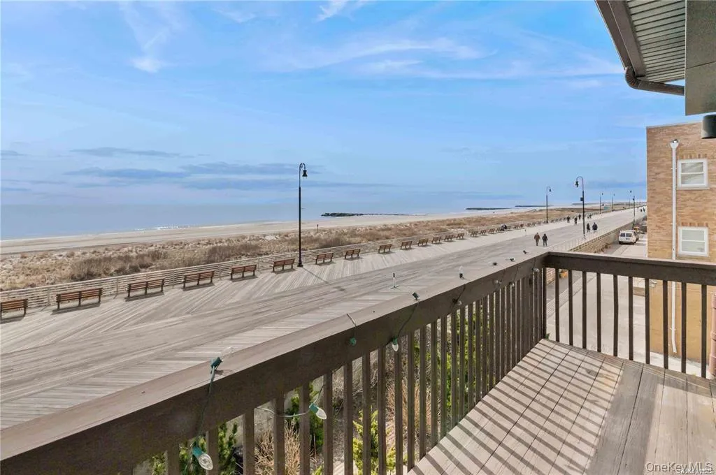 615A Oceanfront, Long Beach, NY, 3 Bedrooms Bedrooms, 7 Rooms Rooms,2 BathroomsBathrooms,Residential Lease,For Rent,Oceanfront,0,976490 615A Oceanfront, Long Beach, NY, 3 Bedrooms Bedrooms, 7 Rooms Rooms,2 BathroomsBathrooms,Residential Lease,For Rent,Oceanfront,0,976490