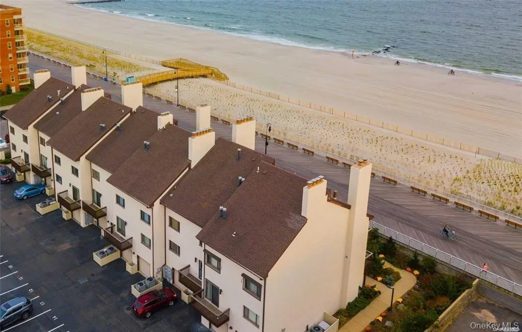 615A Oceanfront, Long Beach, NY, 3 Bedrooms Bedrooms, 7 Rooms Rooms,2 BathroomsBathrooms,Residential Lease,For Rent,Oceanfront,0,976490 615A Oceanfront, Long Beach, NY, 3 Bedrooms Bedrooms, 7 Rooms Rooms,2 BathroomsBathrooms,Residential Lease,For Rent,Oceanfront,0,976490