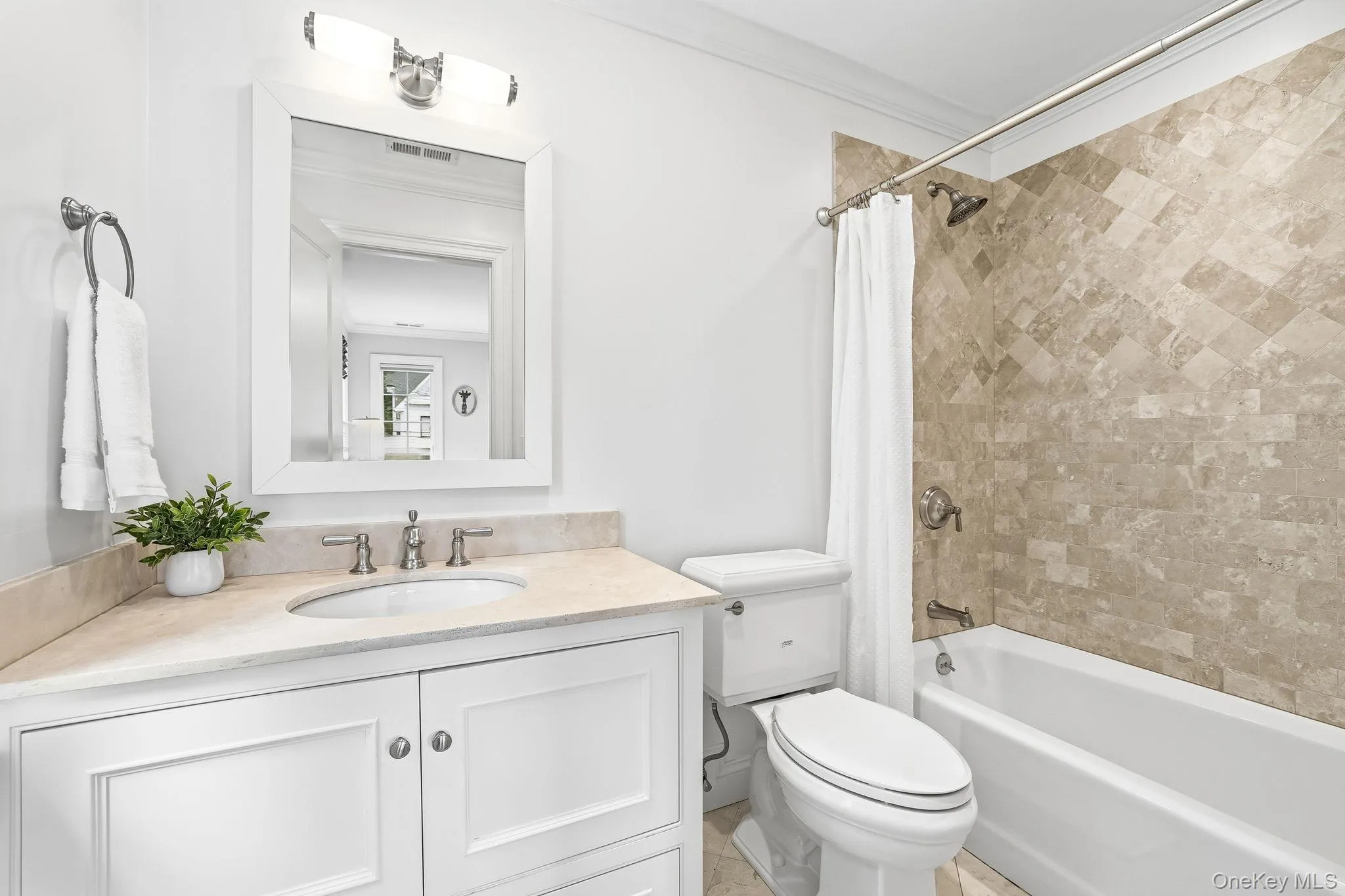 Ensuite bathroom. Ensuite bathroom.