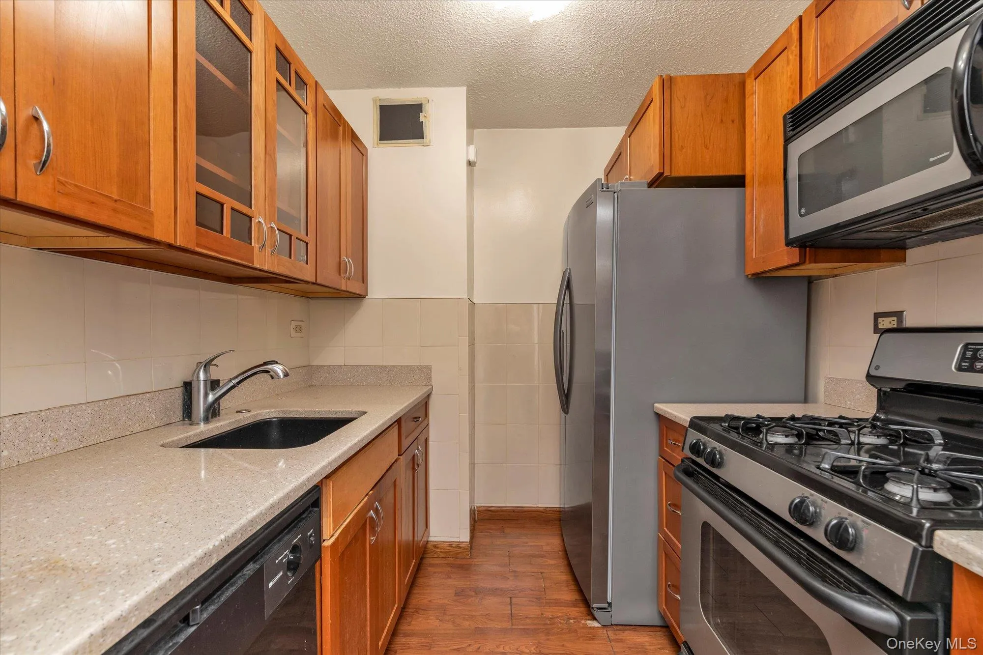 15038 Union Turnpike, New York, NY, 1 Bedroom Bedrooms, 4 Rooms Rooms,1 BathroomBathrooms,Residential,For Rent,Union,0,976517 15038 Union Turnpike, New York, NY, 1 Bedroom Bedrooms, 4 Rooms Rooms,1 BathroomBathrooms,Residential,For Rent,Union,0,976517