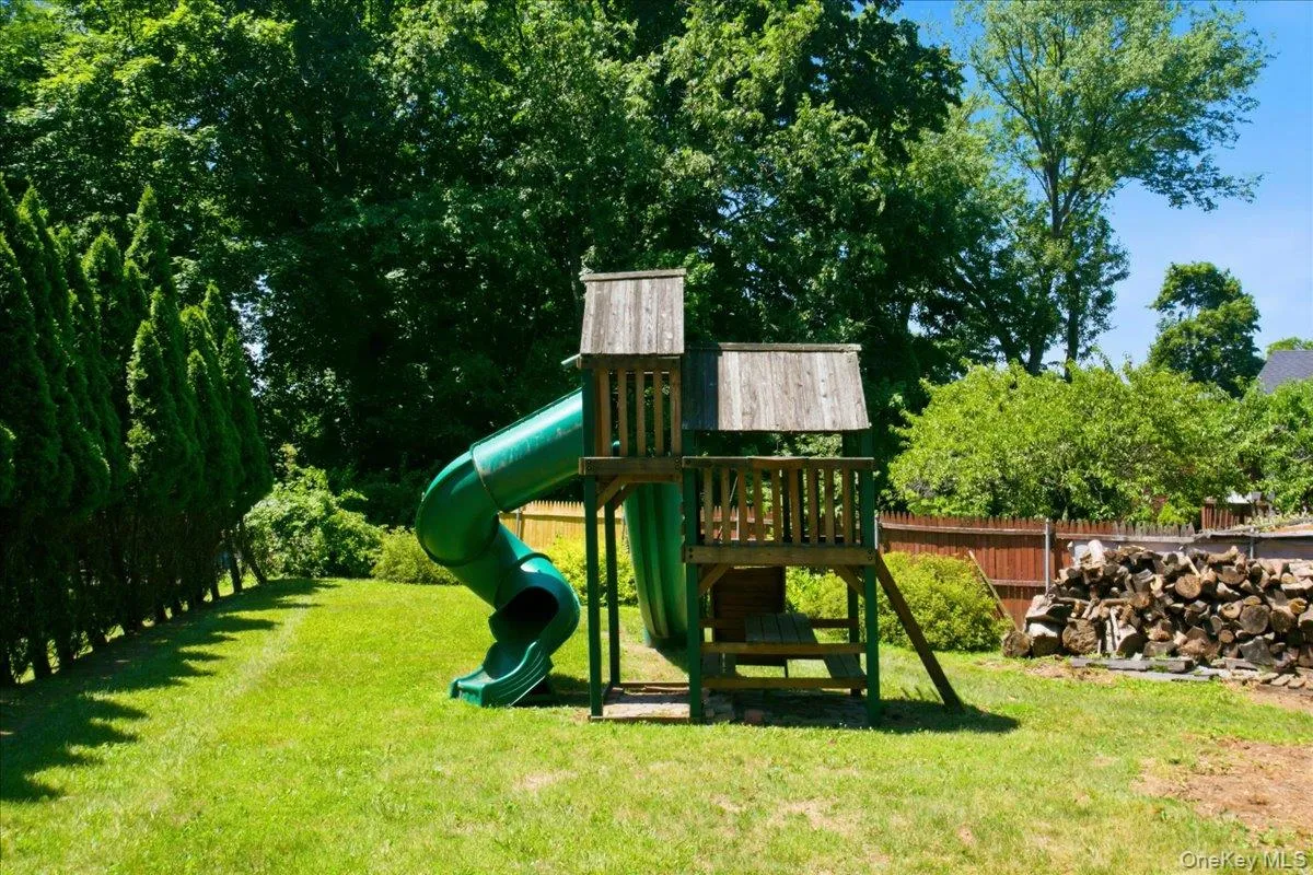 1 Beaufort Street, Greenburgh, NY, 3 Bedrooms Bedrooms, 9 Rooms Rooms,3 BathroomsBathrooms,Residential,For Rent,Beaufort,0,976522 1 Beaufort Street, Greenburgh, NY, 3 Bedrooms Bedrooms, 9 Rooms Rooms,3 BathroomsBathrooms,Residential,For Rent,Beaufort,0,976522