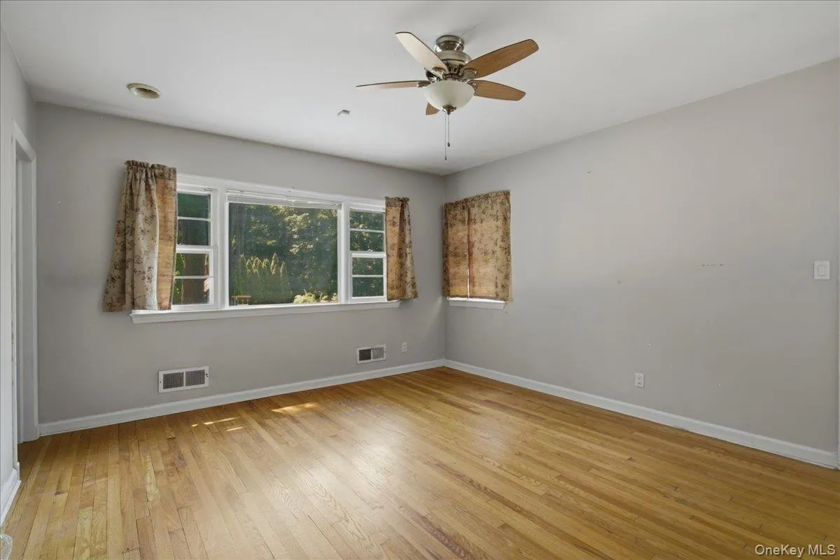 1 Beaufort Street, Greenburgh, NY, 3 Bedrooms Bedrooms, 9 Rooms Rooms,3 BathroomsBathrooms,Residential,For Rent,Beaufort,0,976522 1 Beaufort Street, Greenburgh, NY, 3 Bedrooms Bedrooms, 9 Rooms Rooms,3 BathroomsBathrooms,Residential,For Rent,Beaufort,0,976522