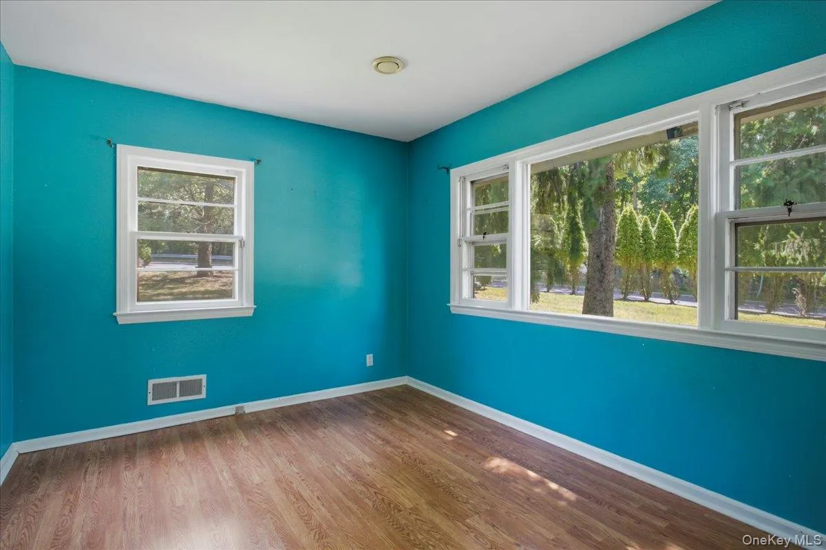 1 Beaufort Street, Greenburgh, NY, 3 Bedrooms Bedrooms, 9 Rooms Rooms,3 BathroomsBathrooms,Residential,For Rent,Beaufort,0,976522 1 Beaufort Street, Greenburgh, NY, 3 Bedrooms Bedrooms, 9 Rooms Rooms,3 BathroomsBathrooms,Residential,For Rent,Beaufort,0,976522