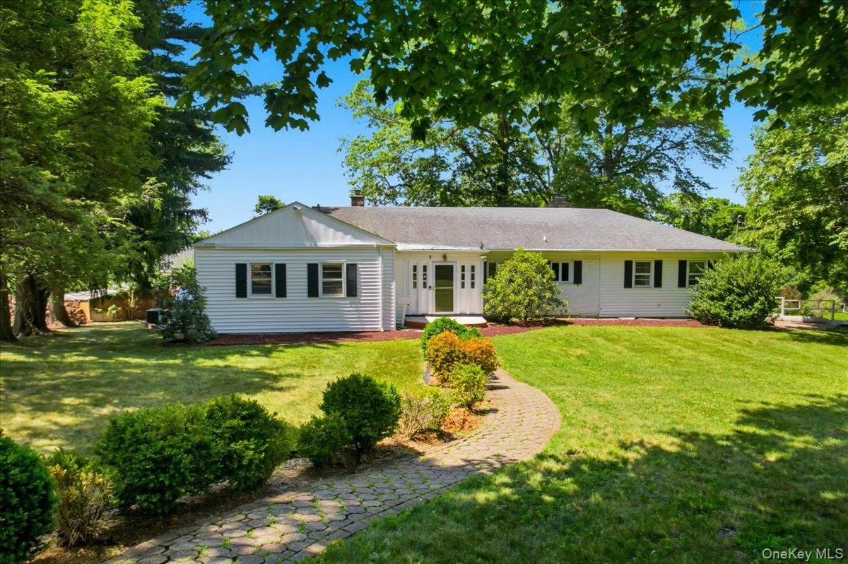 1 Beaufort Street, Greenburgh, NY, 3 Bedrooms Bedrooms, 9 Rooms Rooms,3 BathroomsBathrooms,Residential,For Rent,Beaufort,0,976522 1 Beaufort Street, Greenburgh, NY, 3 Bedrooms Bedrooms, 9 Rooms Rooms,3 BathroomsBathrooms,Residential,For Rent,Beaufort,0,976522