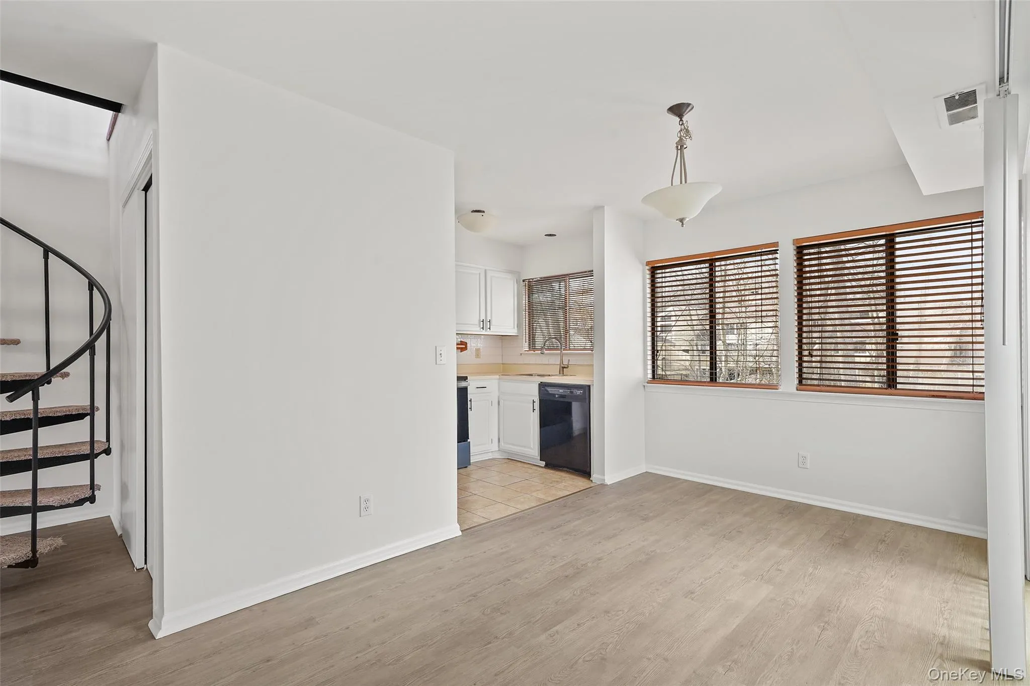 132 Stone Meadow, Lewisboro, NY, 1 Bedroom Bedrooms, 5 Rooms Rooms,1 BathroomBathrooms,Residential Lease,For Rent,Stone Meadow,0,976533 132 Stone Meadow, Lewisboro, NY, 1 Bedroom Bedrooms, 5 Rooms Rooms,1 BathroomBathrooms,Residential Lease,For Rent,Stone Meadow,0,976533