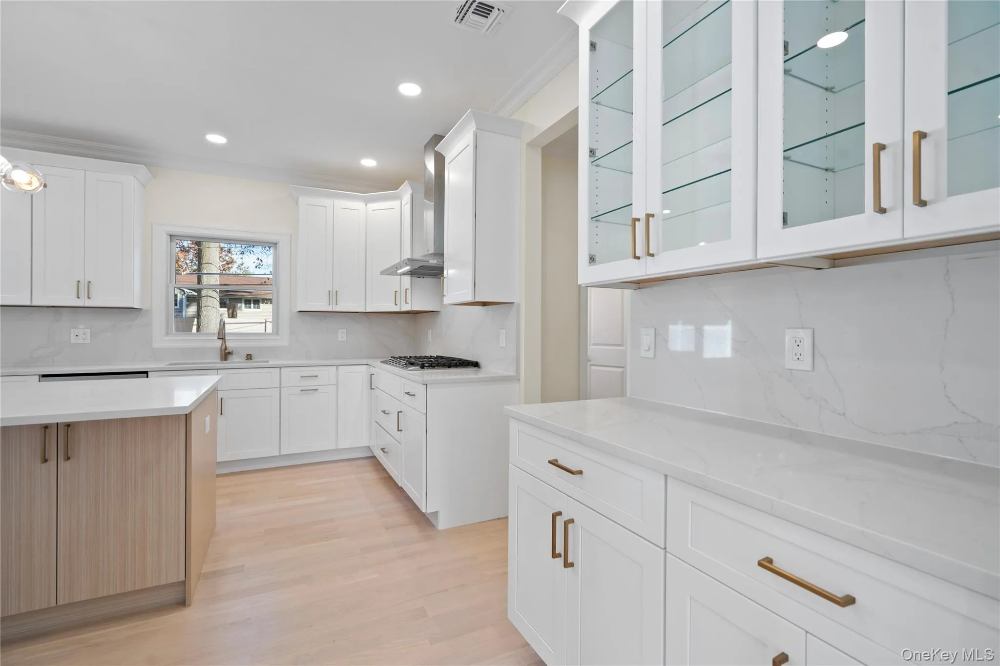 5 Steuben Drive, Oyster Bay, NY, 5 Bedrooms Bedrooms, 12 Rooms Rooms,4 BathroomsBathrooms,Residential,For Rent,Steuben,0,976535 5 Steuben Drive, Oyster Bay, NY, 5 Bedrooms Bedrooms, 12 Rooms Rooms,4 BathroomsBathrooms,Residential,For Rent,Steuben,0,976535
