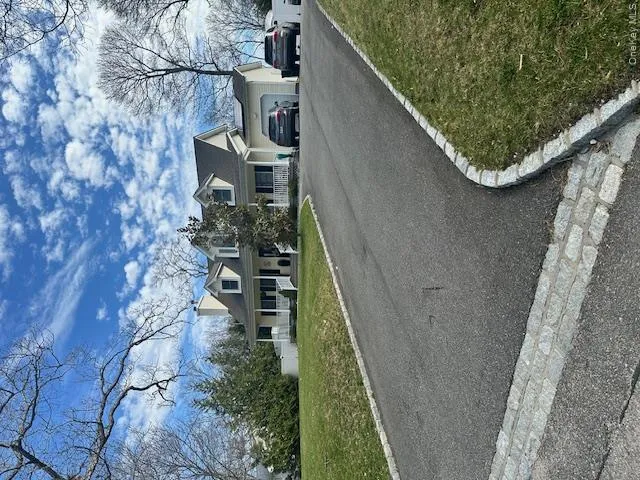 48 N Columbine Avenue, Southampton, New York 11946
