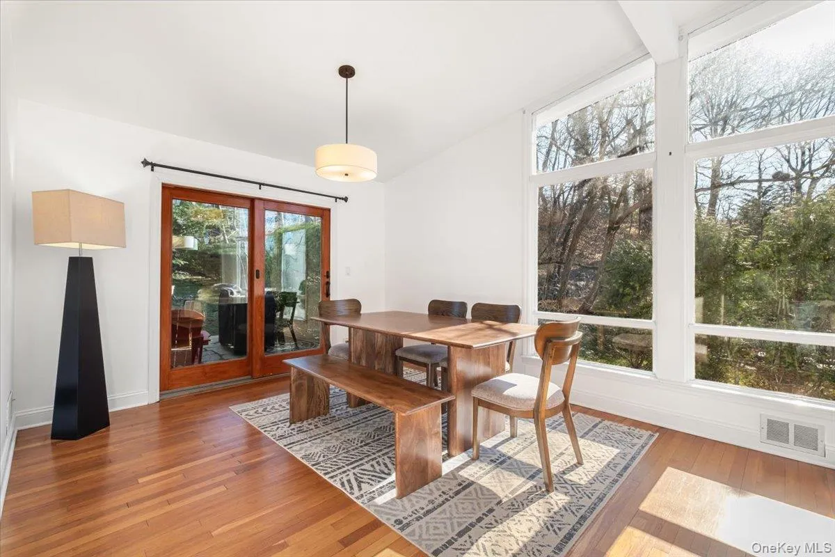 6A Dickel Road, Scarsdale, NY, 6 Bedrooms Bedrooms, 9 Rooms Rooms,3 BathroomsBathrooms,Residential Lease,For Rent,Dickel,0,976554 6A Dickel Road, Scarsdale, NY, 6 Bedrooms Bedrooms, 9 Rooms Rooms,3 BathroomsBathrooms,Residential Lease,For Rent,Dickel,0,976554